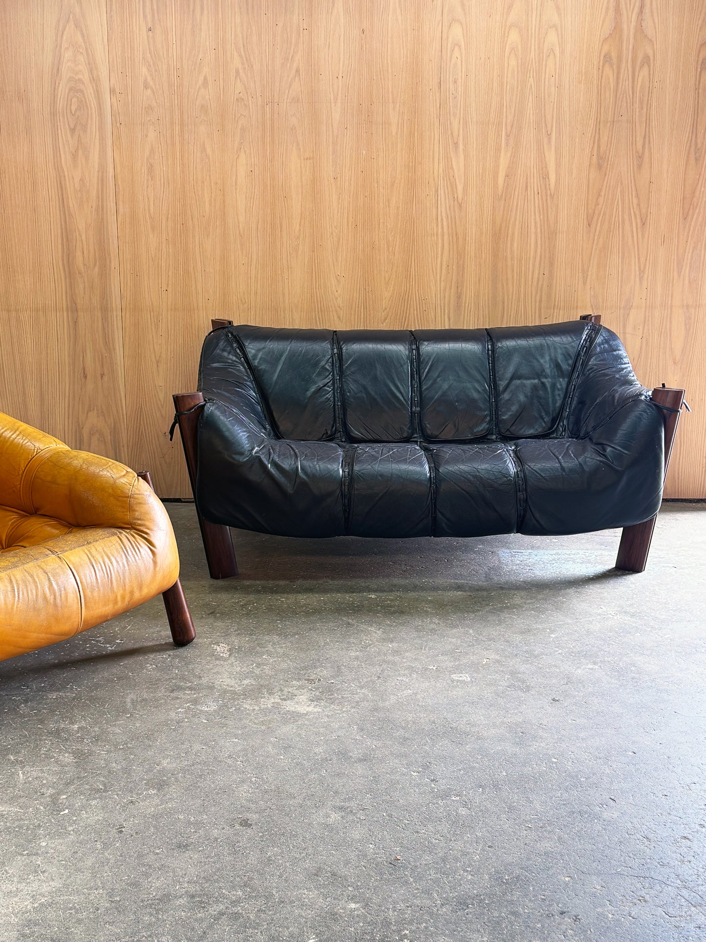 1970s MP-211 Two-Seater Sofa by Percival Lafer in original black leather and rosewood