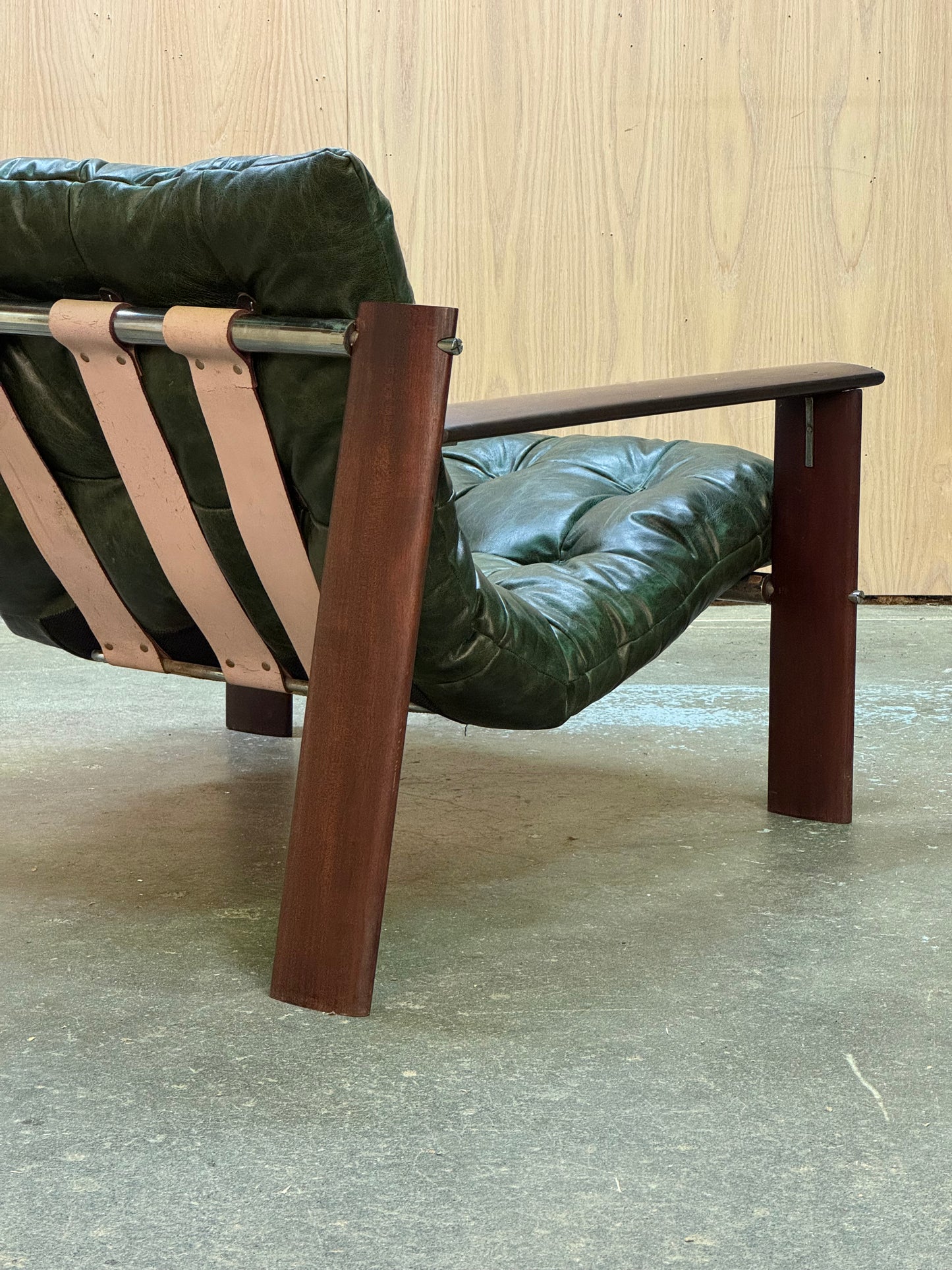 1970s MP-129 Lounge Chair by Percival Lafer in jatobá and dark green leather