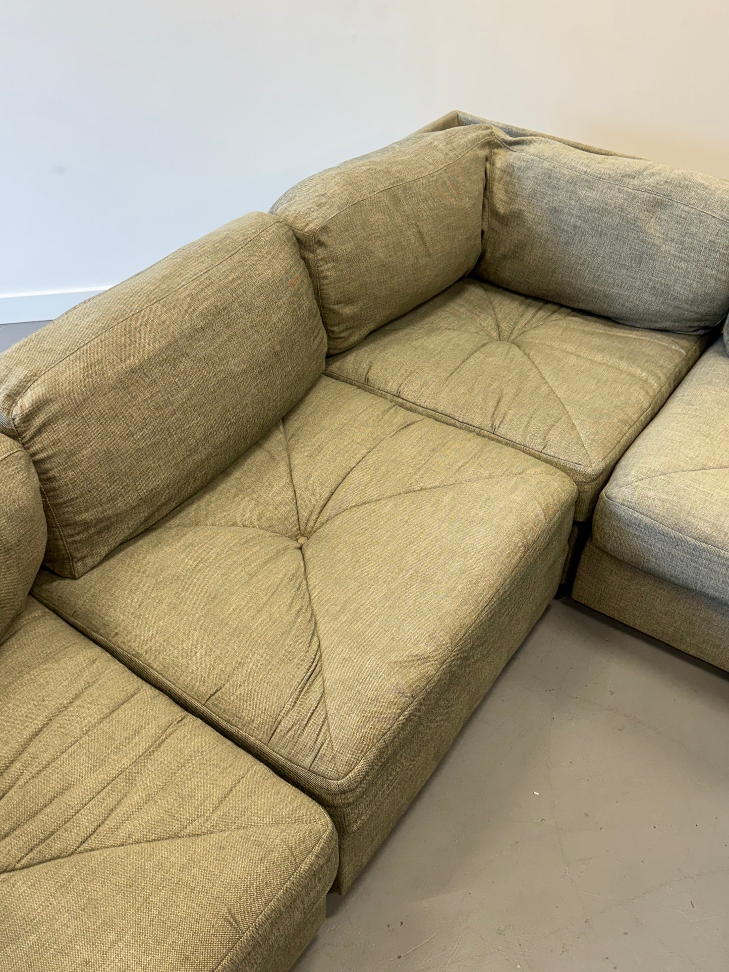 1970s Selig by Simmons Six-Piece Grey Modular Sectional Sofa.