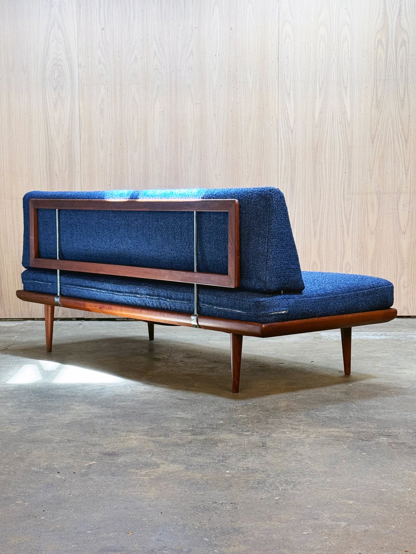 1950s Minerva Sofa Daybed by Peter Hvidt & Orla Mølgaard-Nielsen for France & Daverkosen in teak and blue bouclé