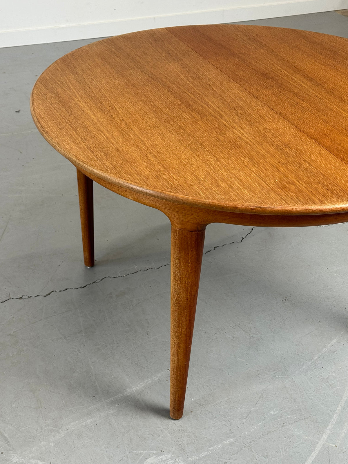 1960s Extendable Teak Dining Table by  Johannes Andersen for Uldum Møbelfabrik, Denmark.