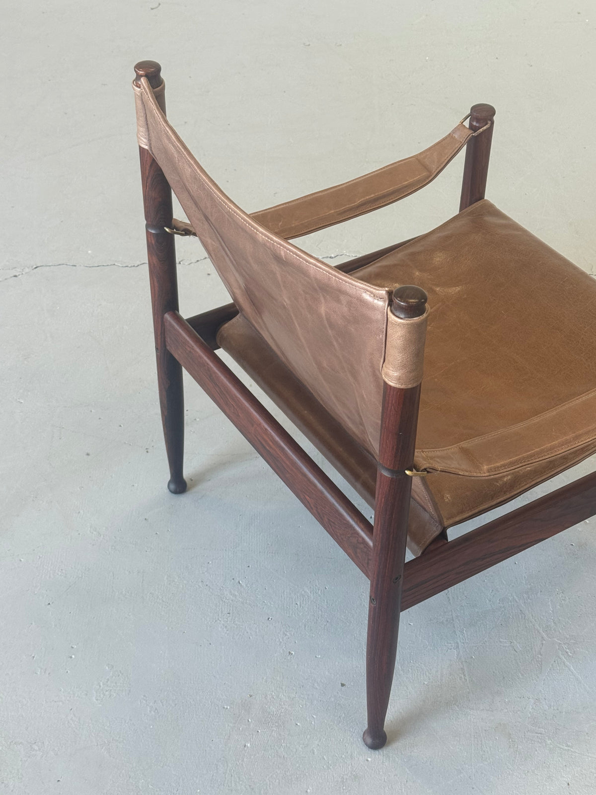 1960s Erik Wørts Safari Chair in Rosewood and Leather for Niels Eilersen, Denmark.