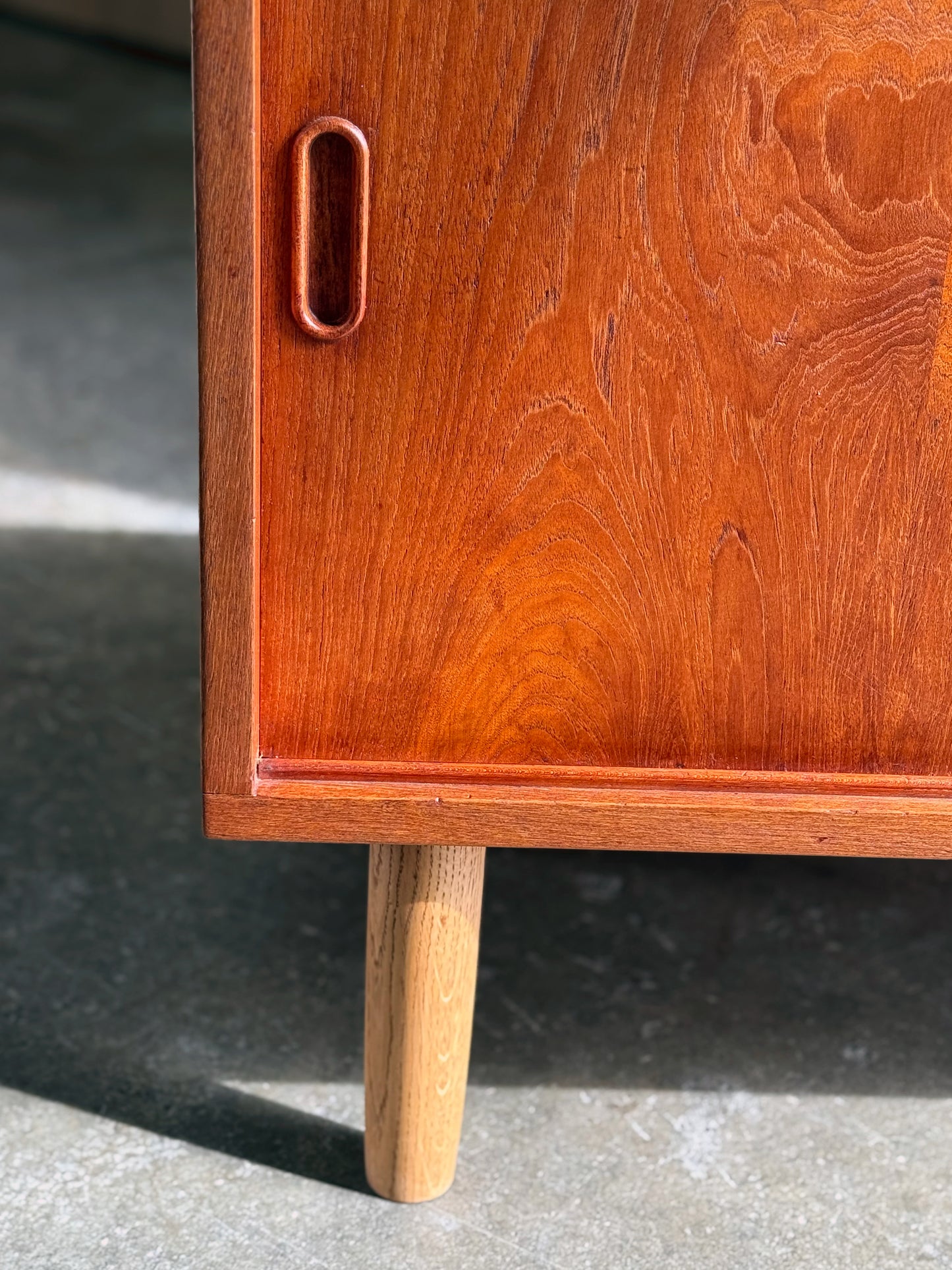 1960s Danish small-scale credenza in teak and oak legs