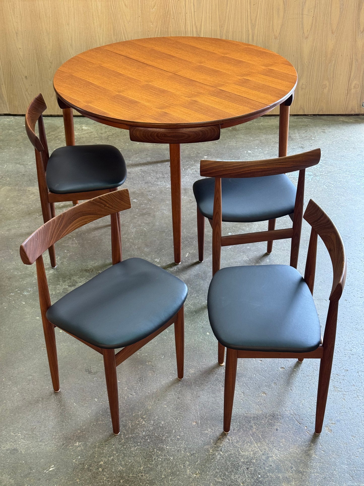 1950s Roundette Dining Set by Hans Olsen for Frem Røjle Møbelfabrik in teak