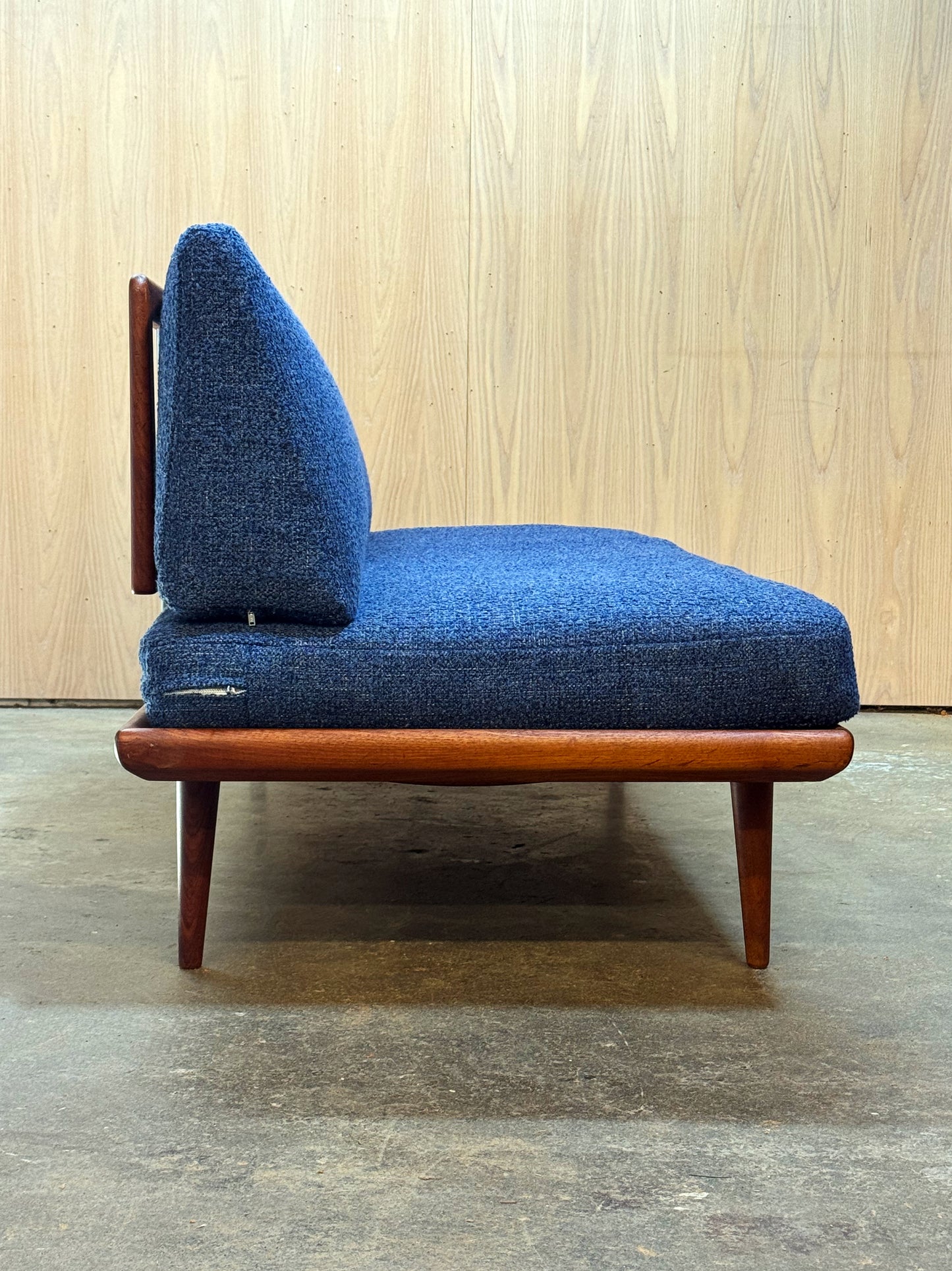 1950s Minerva Sofa Daybed by Peter Hvidt & Orla Mølgaard-Nielsen for France & Daverkosen in teak and blue bouclé