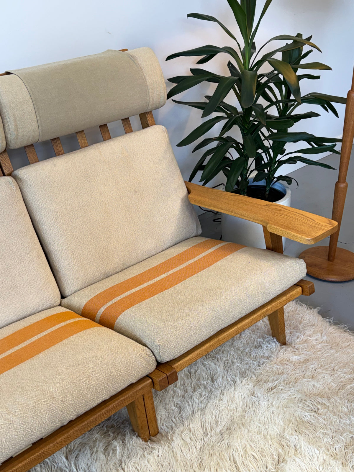 1960s GE-375 Modular Seating System by Hans J. Wegner for Getama in oak.