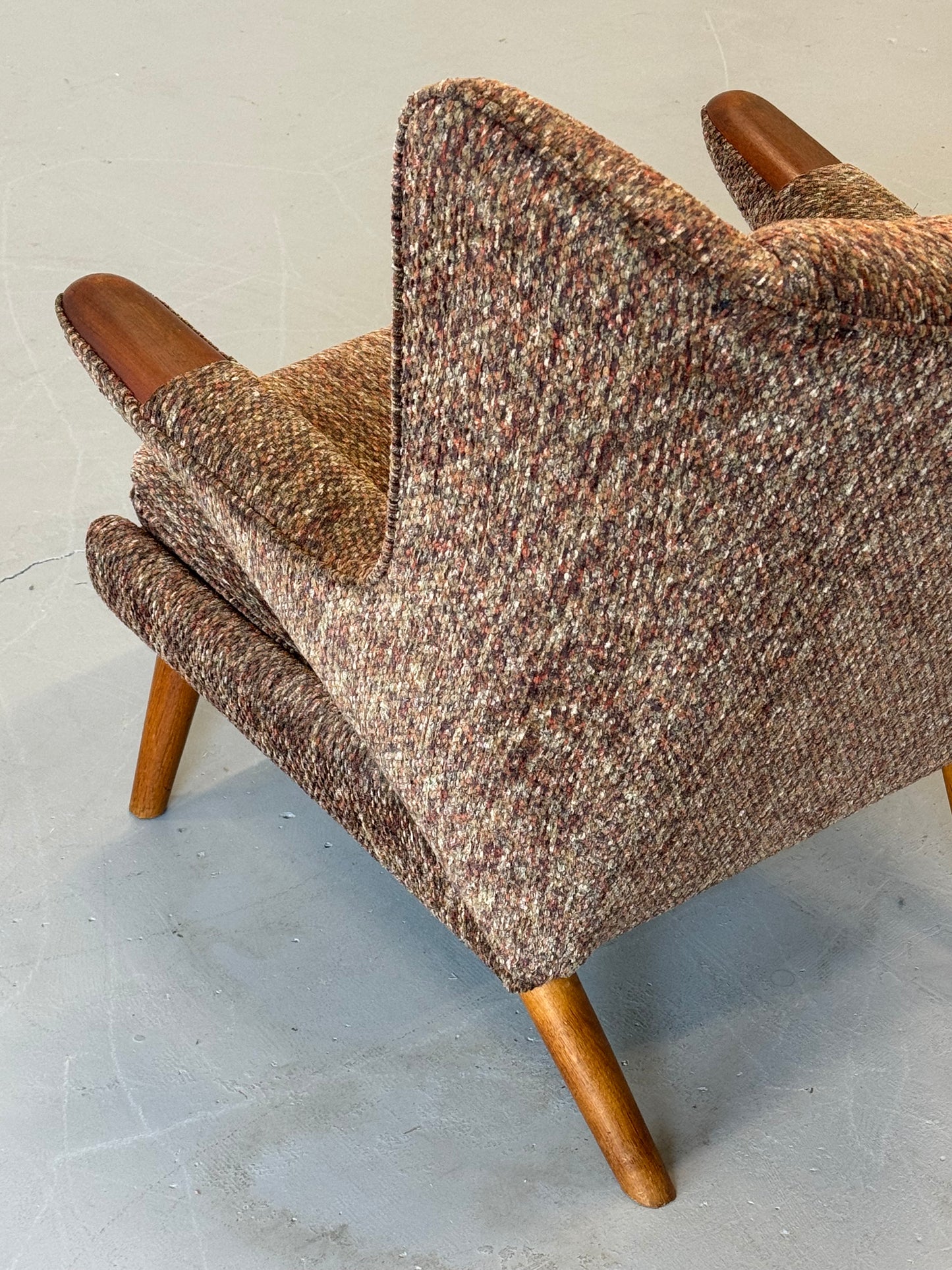 1950s Papa Bear AP19 Lounge chair and ottoman by Hans J. Wegner for A.P. Stolen in Woven Fabric