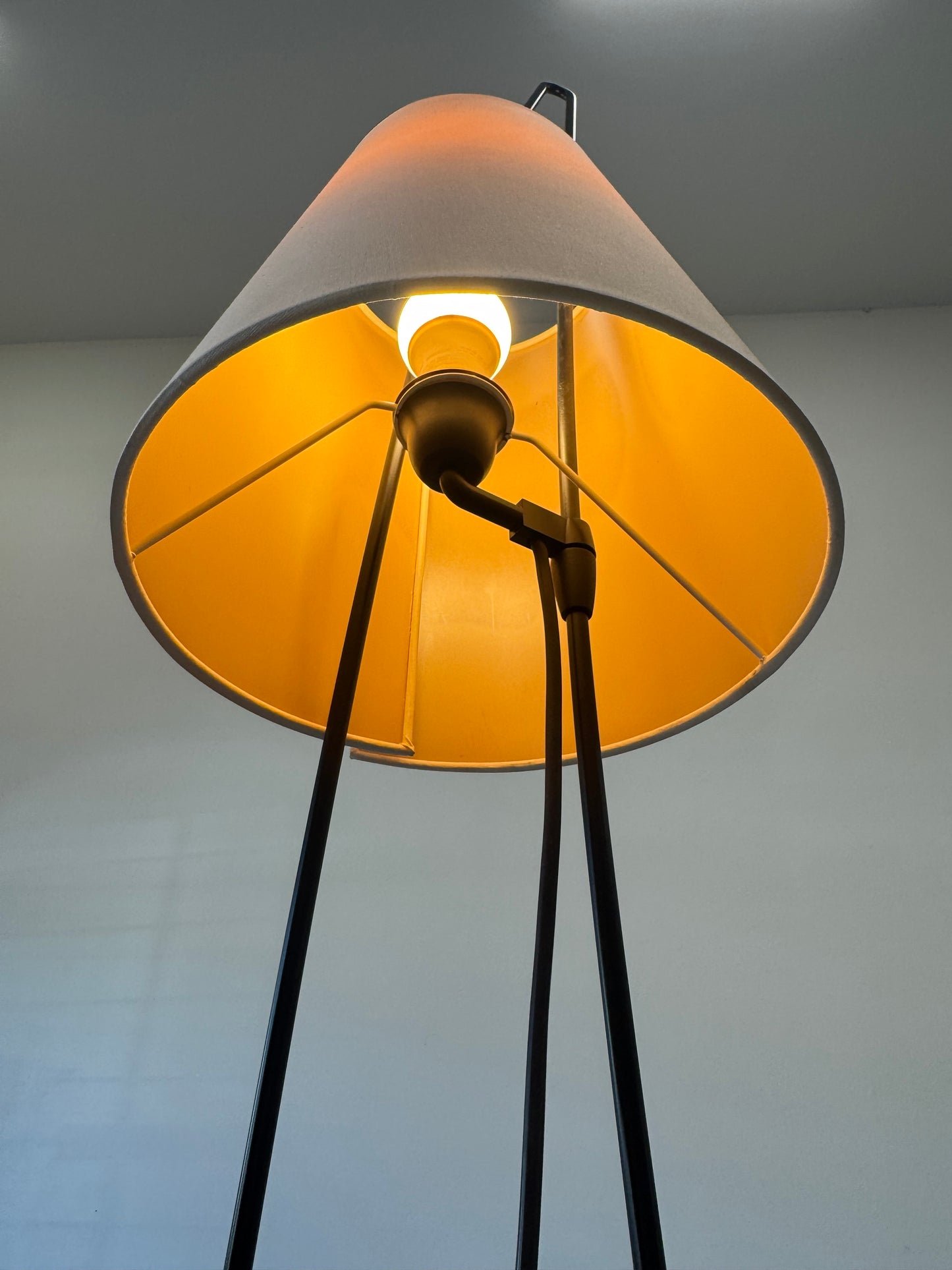 1960s Sculptural Adjustable Floor Lamp by Italiana Luce, Italy.