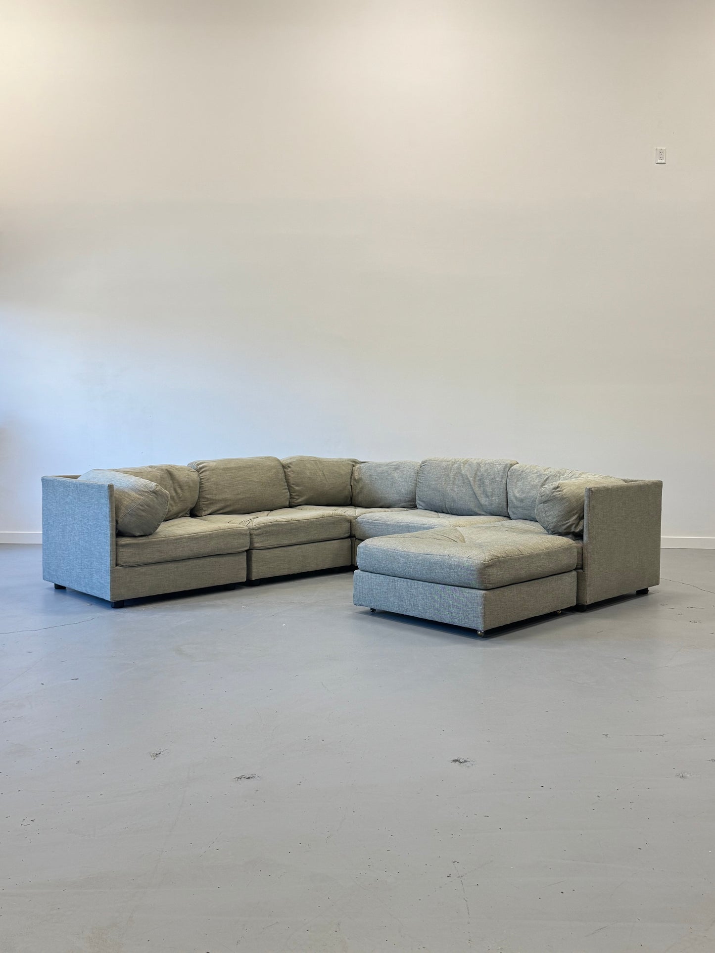 1970s Selig by Simmons Six-Piece Grey Modular Sectional Sofa.