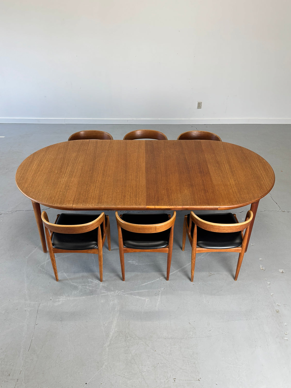 1960s Extendable Teak Dining Table by  Johannes Andersen for Uldum Møbelfabrik, Denmark.