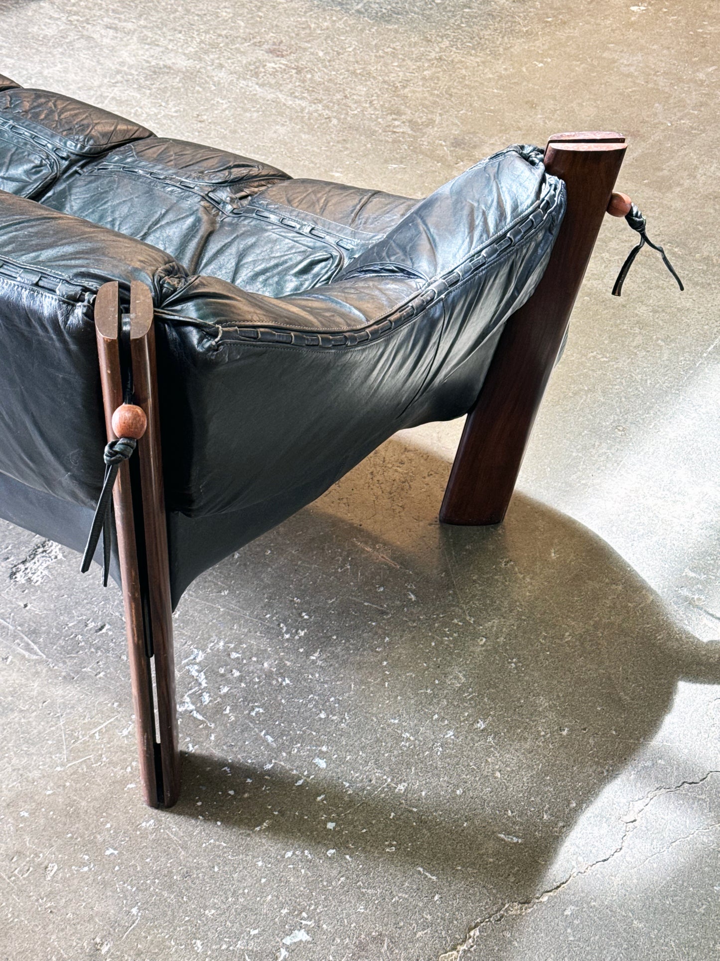 1970s MP-211 Two-Seater Sofa by Percival Lafer in original black leather and rosewood