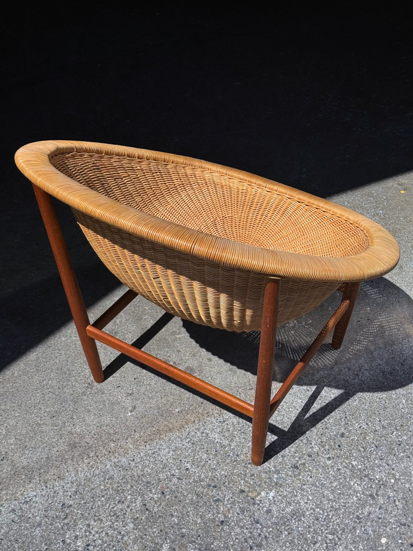 1950 Basket Chair by Nanna Ditzel for Ludvig Pontoppidan in teak and wicker
