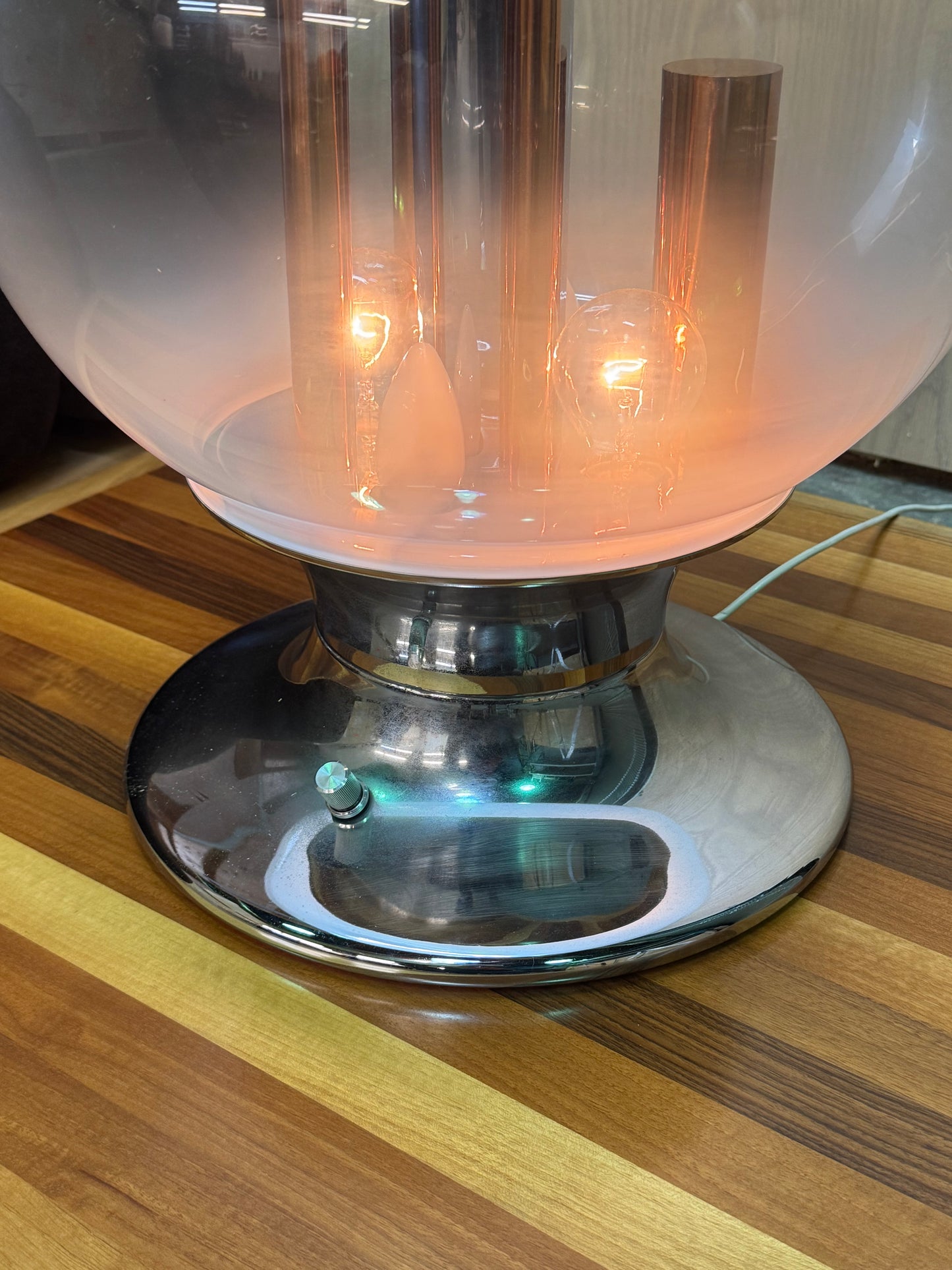 1970s Italian Table Lamp by Selenova in chrome and glass