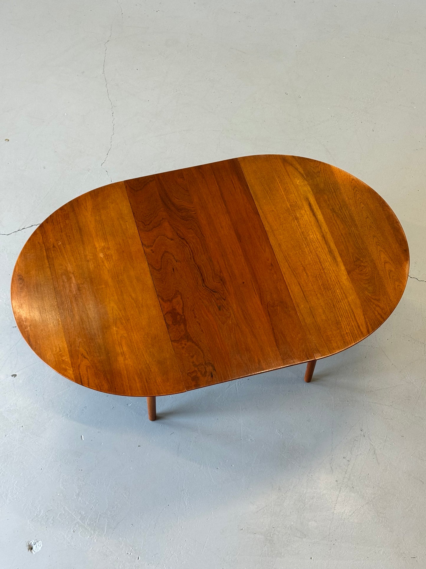 1950s Extendable Teak Dining Table Model 311 by Peter Hvidt & Orla Mølgaard-Nielsen for Søborg Møbler.
