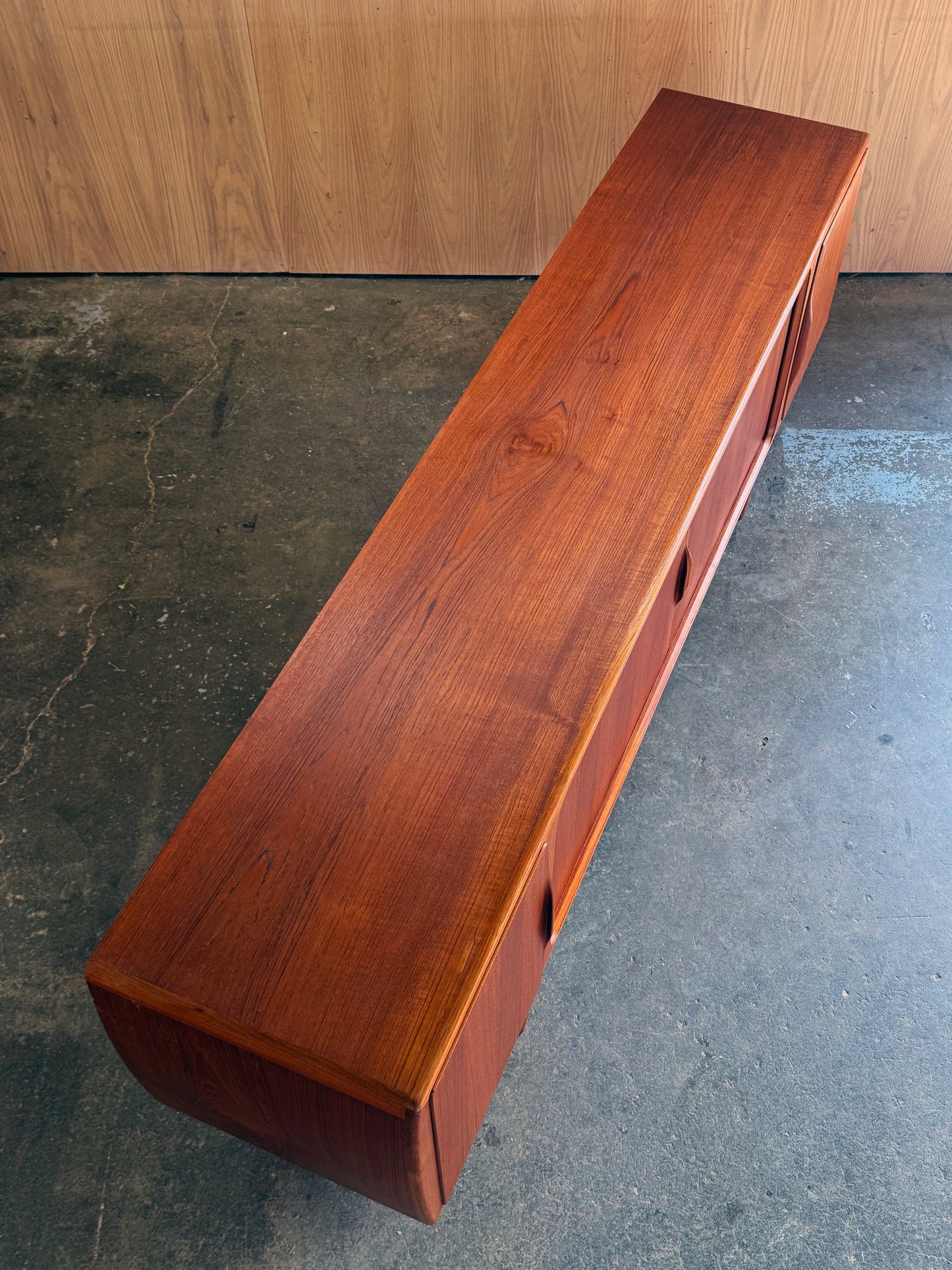 1960s Model 19 Credenza by Johannes Andersen for Uldum Møbelfabrik in teak