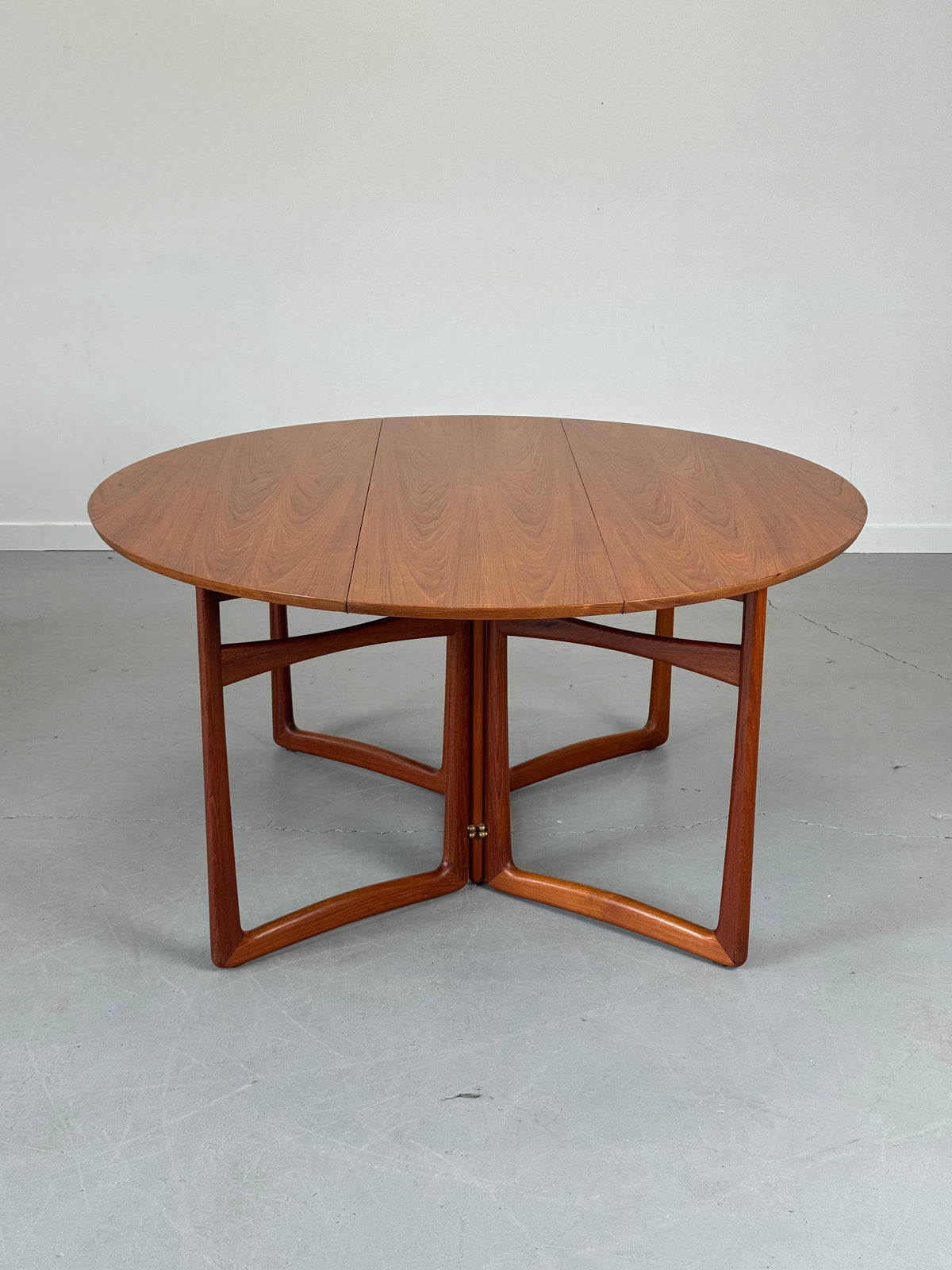 1960s Peter Hvidt Drop-Leaf Teak Dining Table for France & Son, Denmark.