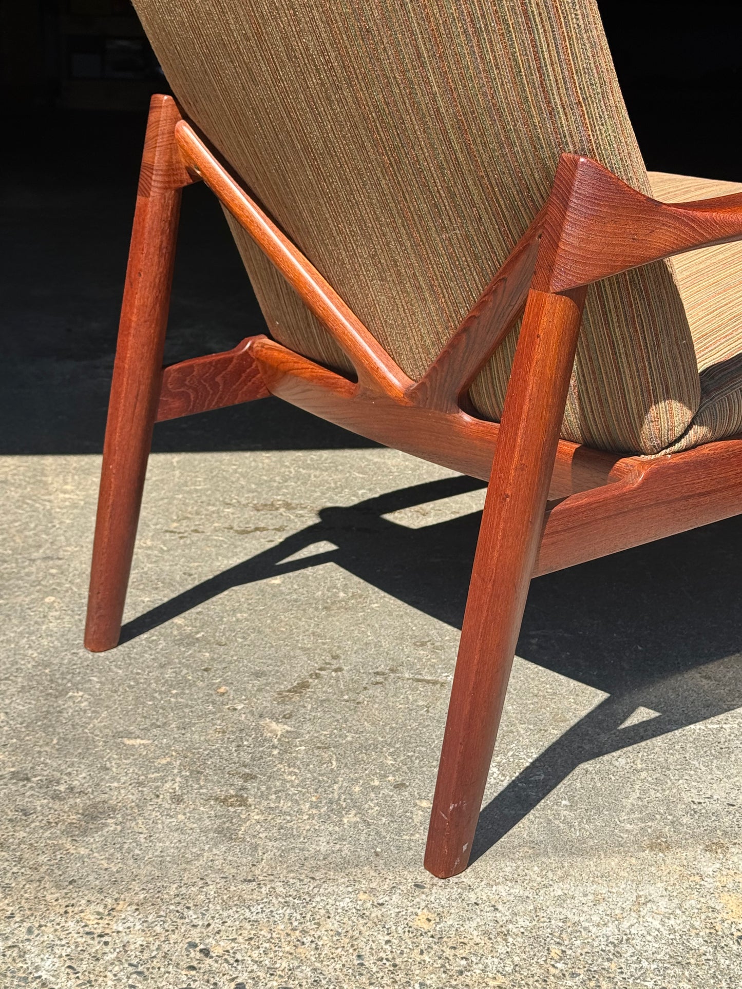 1950s FD125 Lounge Chair by Tove & Edvard Kindt-Larsen for France & Son in teak