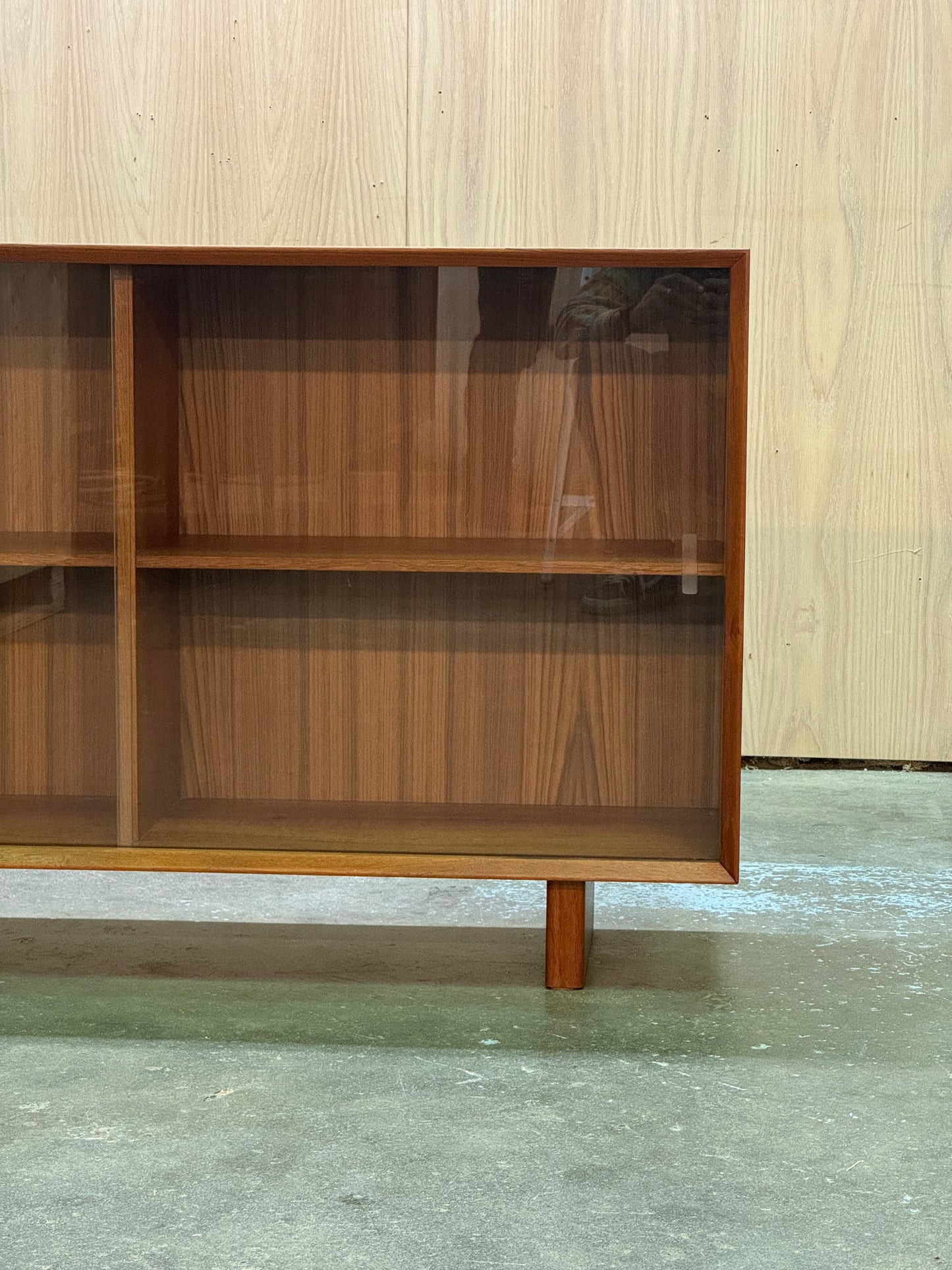 1960s Display Cabinet by Jydsk Møbelindustri in teak