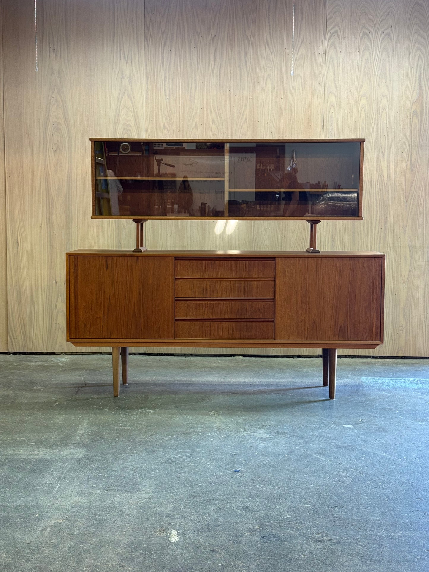 1960s Display Cabinet by Dyrlund in teak and sliding glass