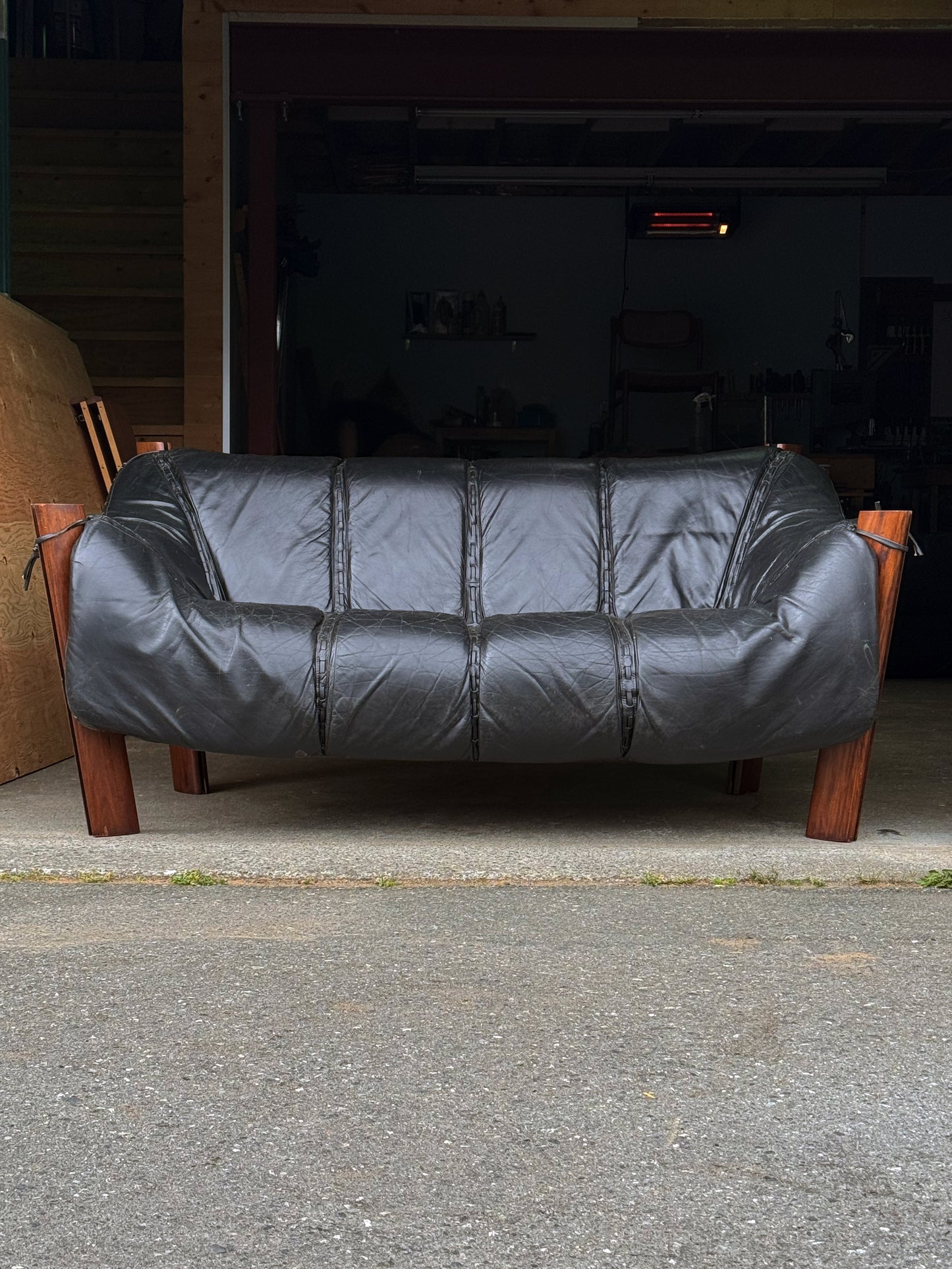 1970s MP-211 Two-Seater Sofa by Percival Lafer in original black leather and rosewood