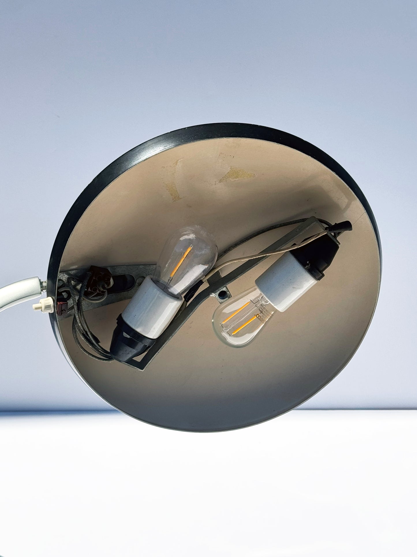 1970s Boomerang 2000 Table Lamp by Luis Pérez de la Oliva for Fase in black and aluminum