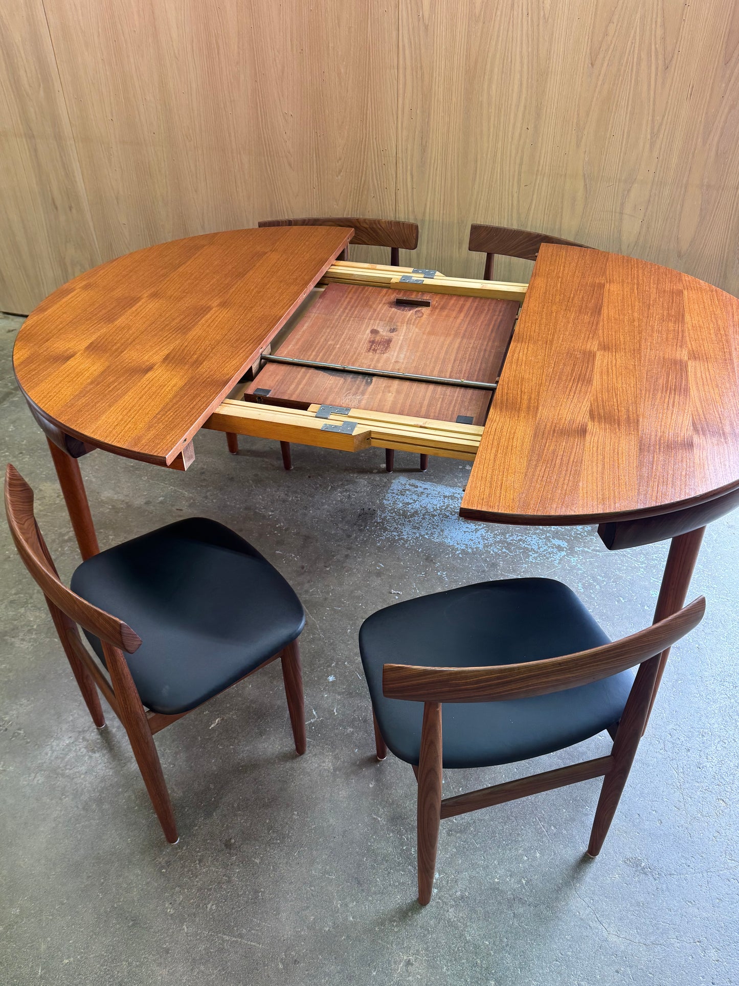 1950s Roundette Dining Set by Hans Olsen for Frem Røjle Møbelfabrik in teak