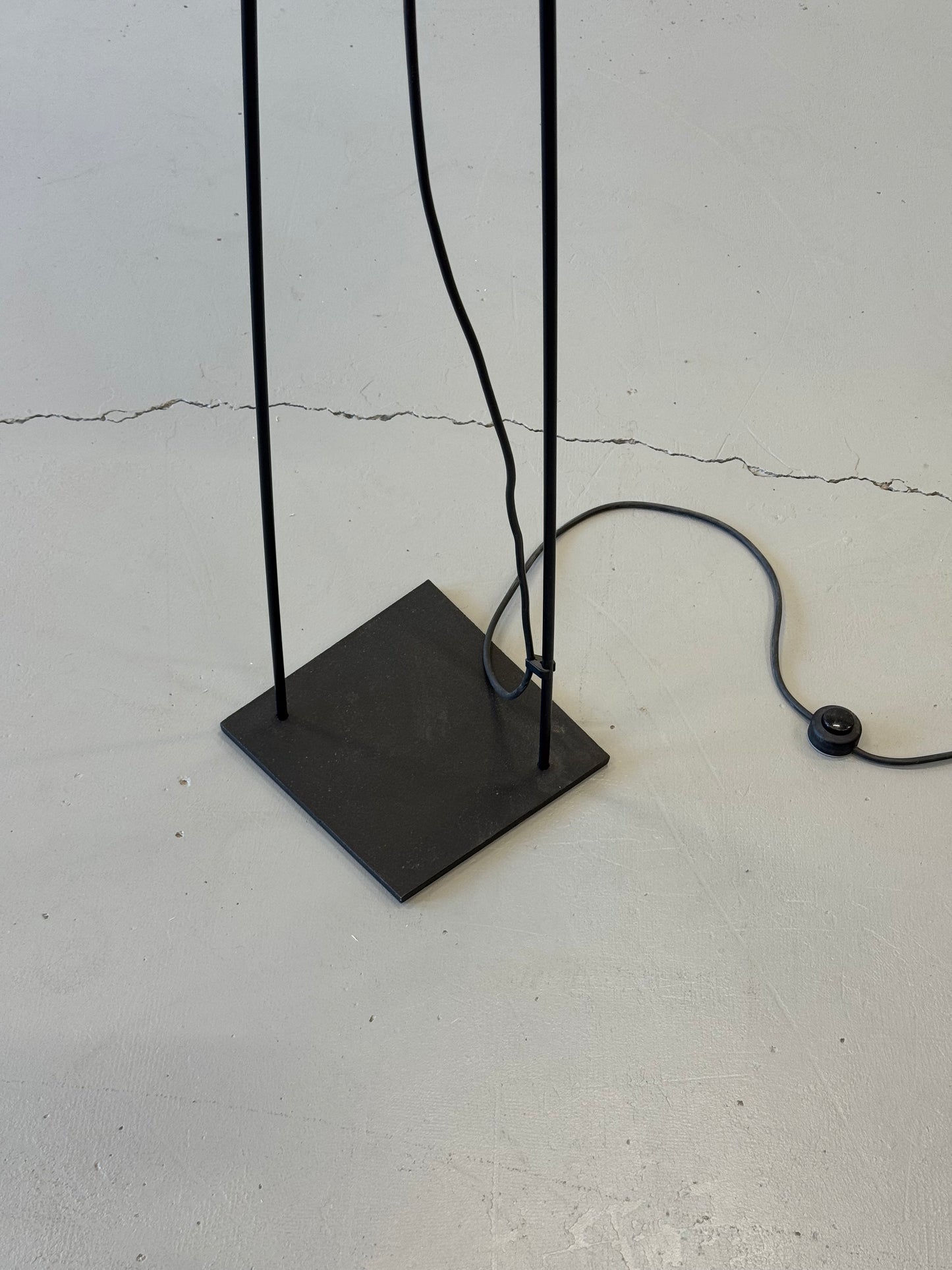 1960s Sculptural Adjustable Floor Lamp by Italiana Luce, Italy.