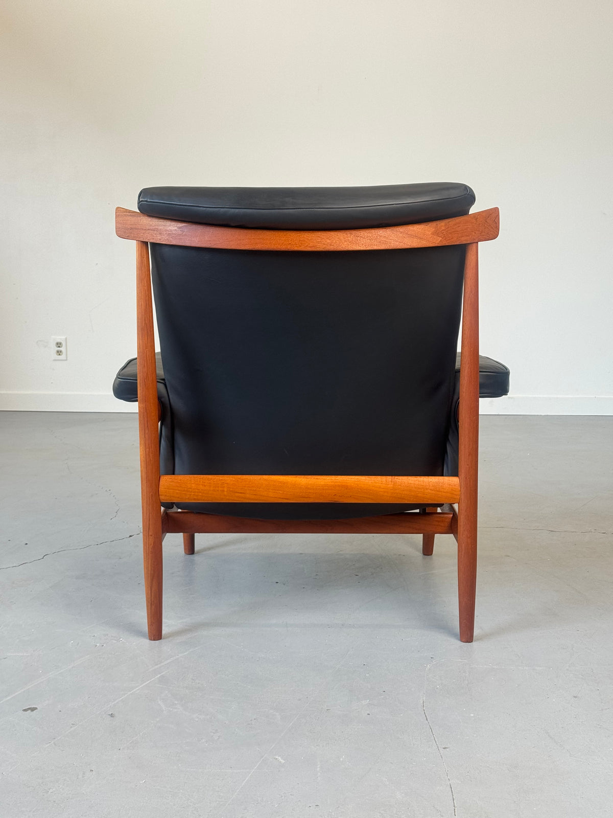 1960s Finn Juhl Bwana Model 152 Lounge Chair for France & Søn in Black Elmosoft Leather.