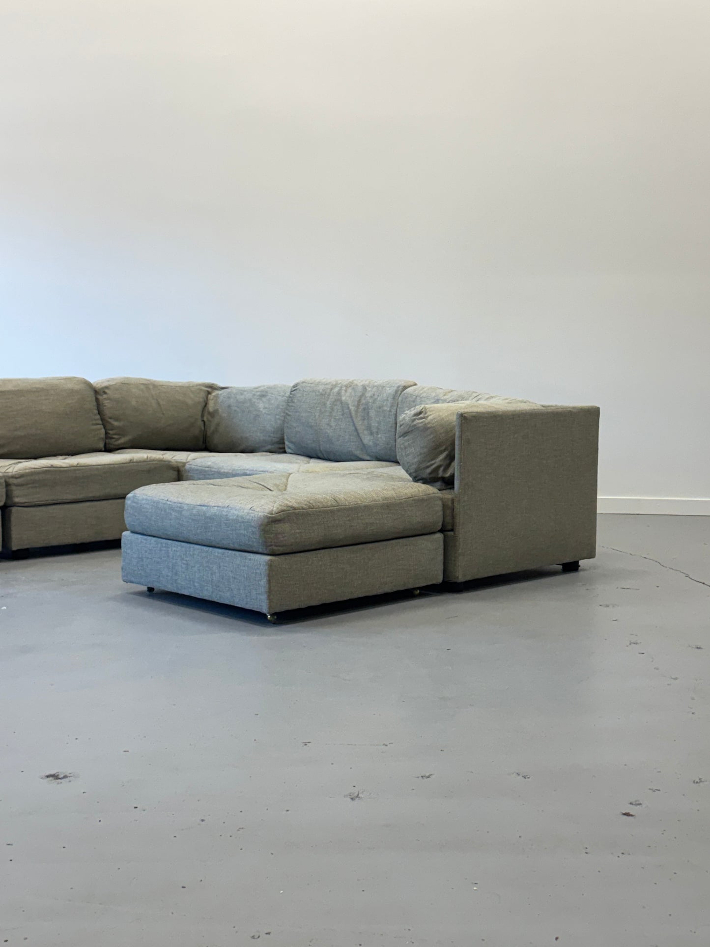 1970s Selig by Simmons Six-Piece Grey Modular Sectional Sofa.