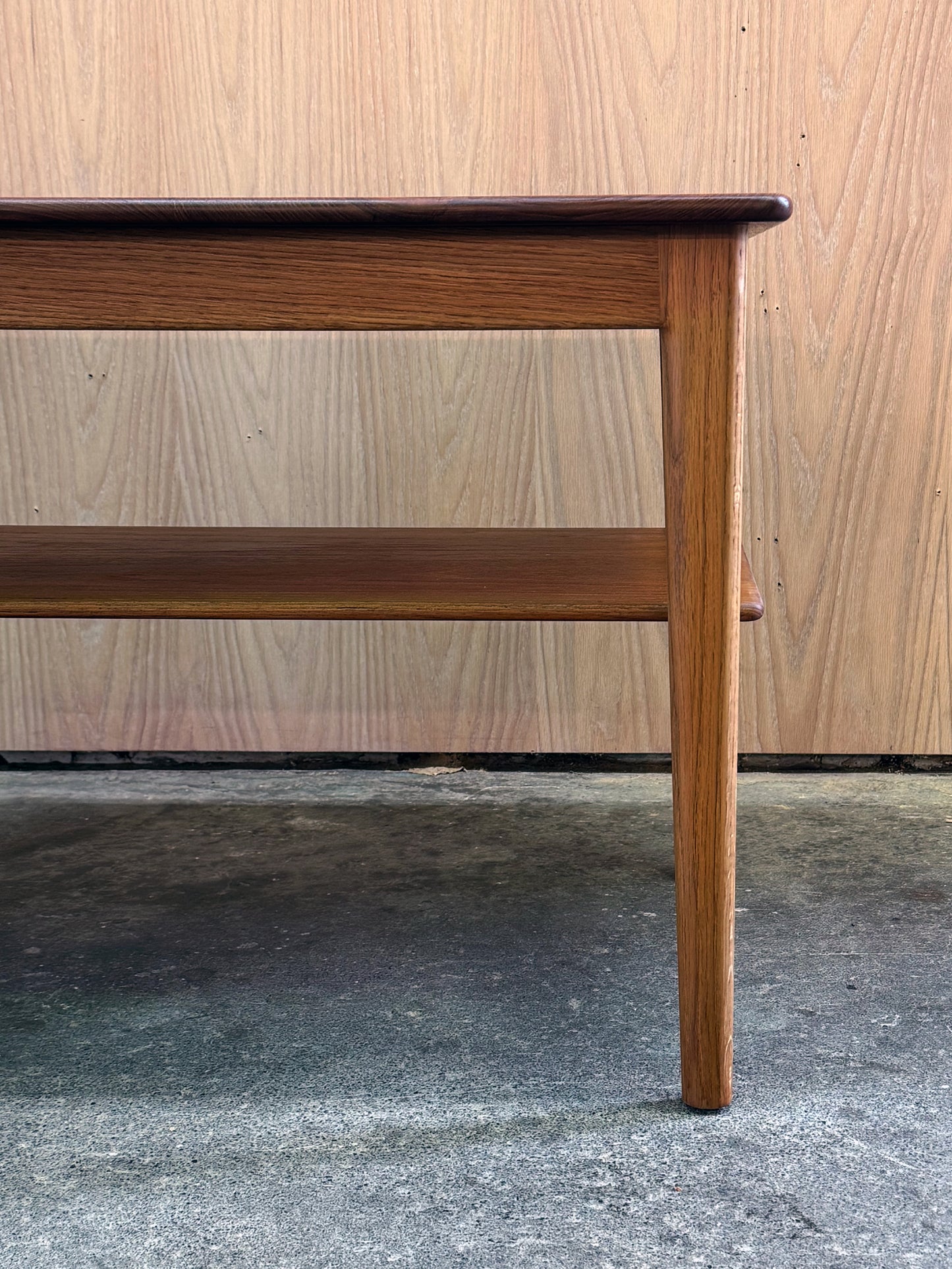 1960s JH566A Side Table by Hans J. Wegner for Johannes Hansen in teak and solid oak