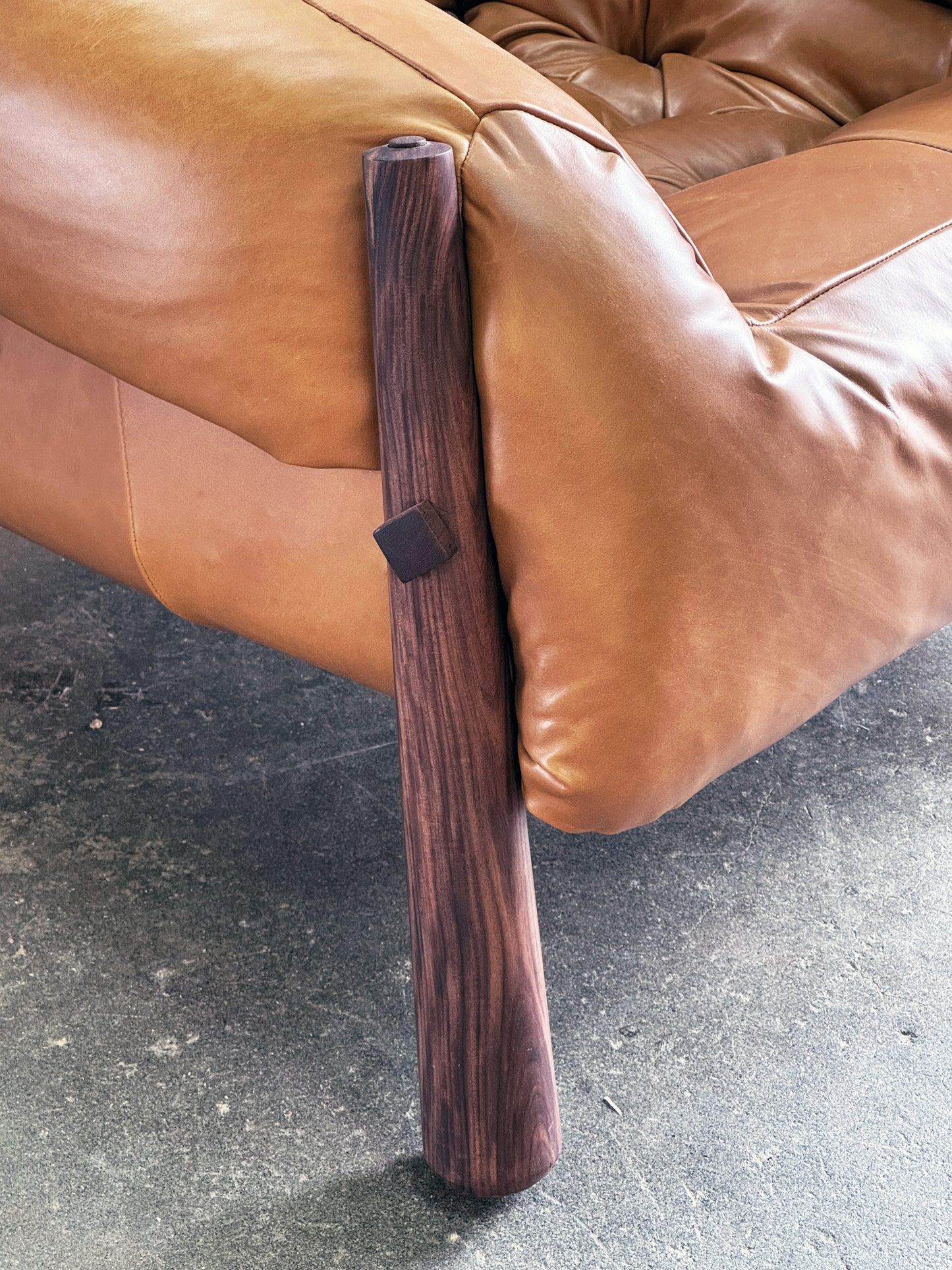1970s Pair of MP-81 lounge chair and ottoman by Percival Lafer for Lafer MP in Brazilian jatoba.