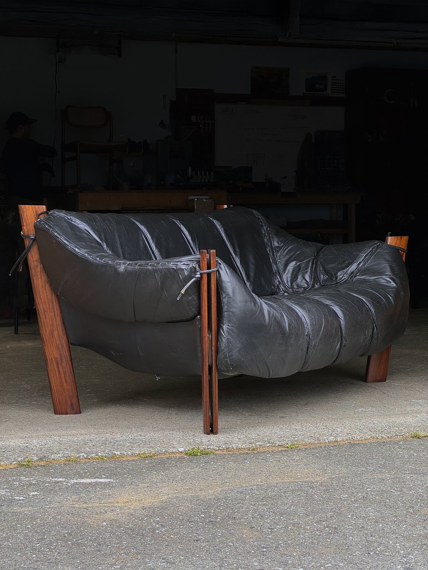 1970s MP-211 Two-Seater Sofa by Percival Lafer in original black leather and rosewood