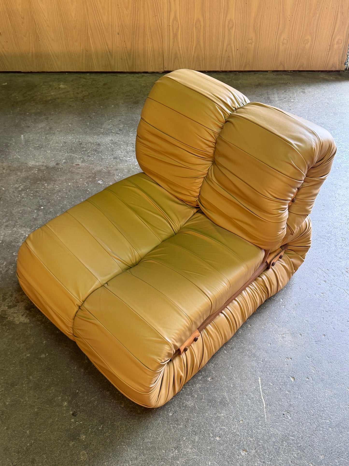 1970s MP 115 Lounge Chair by Percival Lafer for Lafer in tan leather