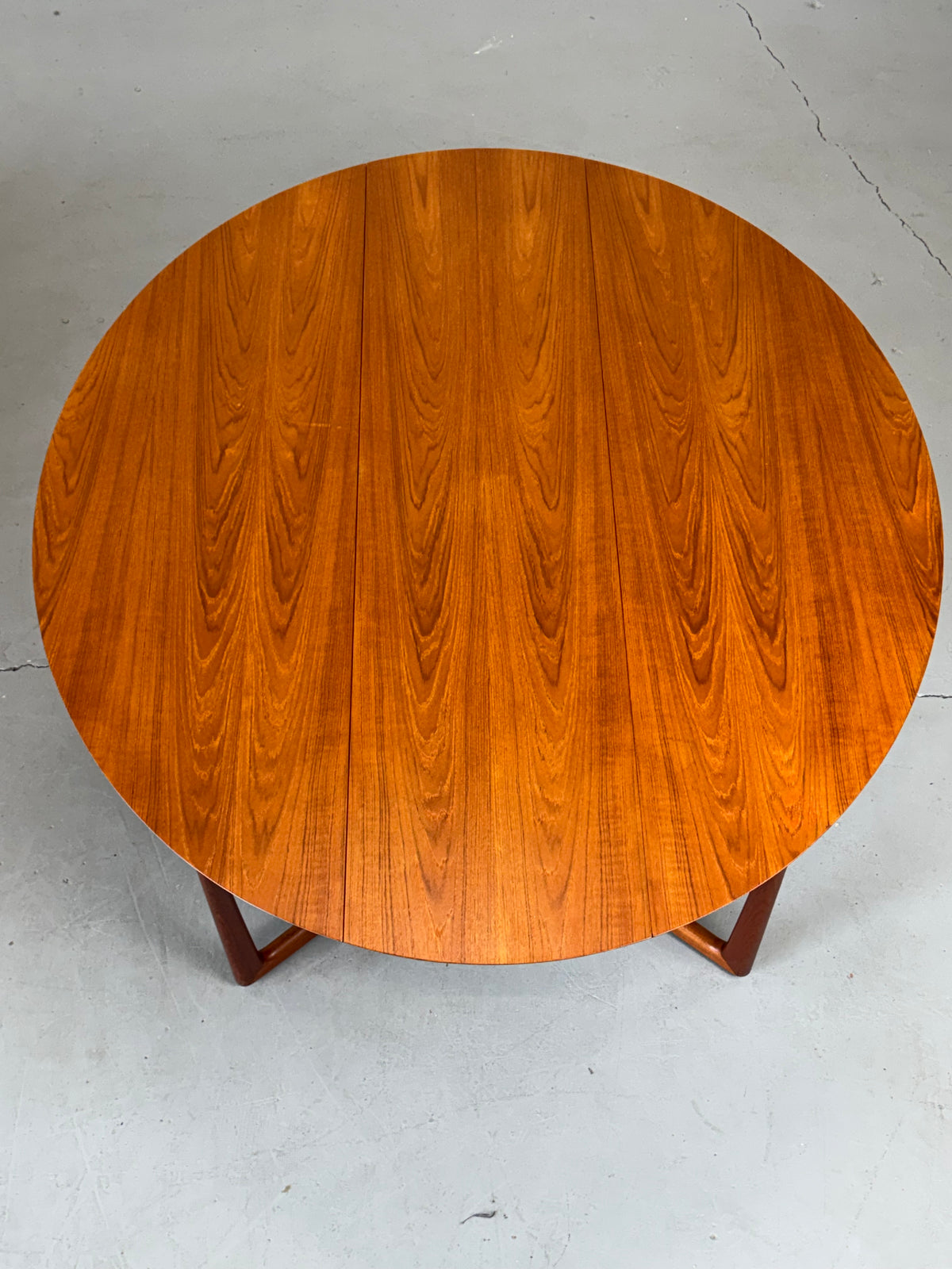 1960s Peter Hvidt Drop-Leaf Teak Dining Table for France & Son, Denmark.