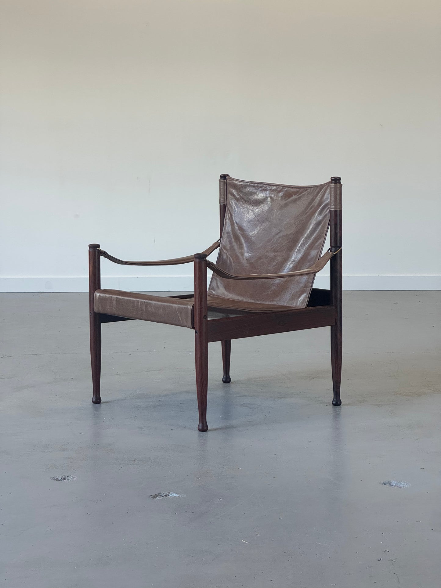 1960s Erik Wørts Safari Chair in Rosewood and Leather for Niels Eilersen, Denmark.