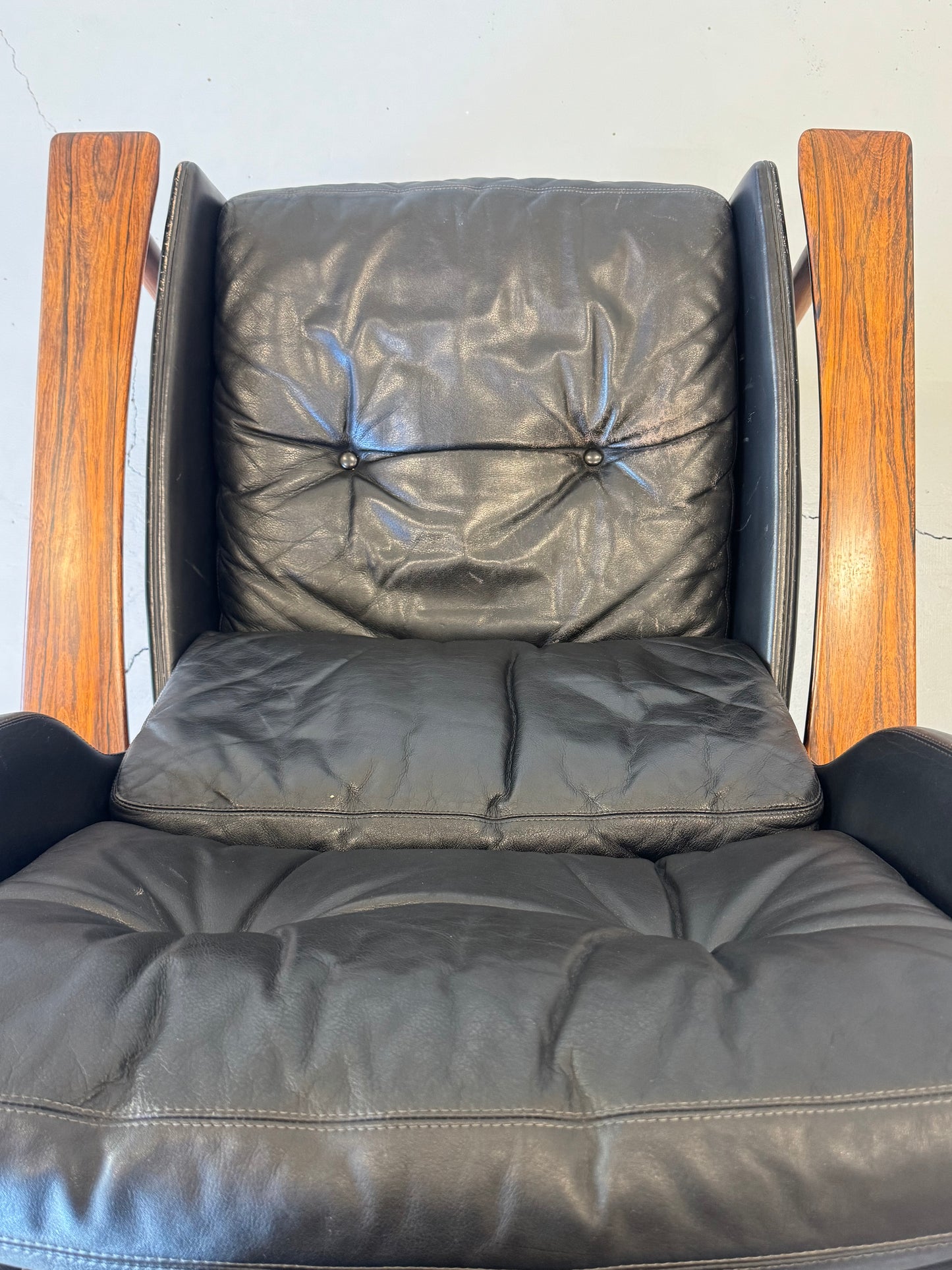 1960s Model 7001H Lounge Chair by Sven Ivar Dysthe for Dokka Møbler