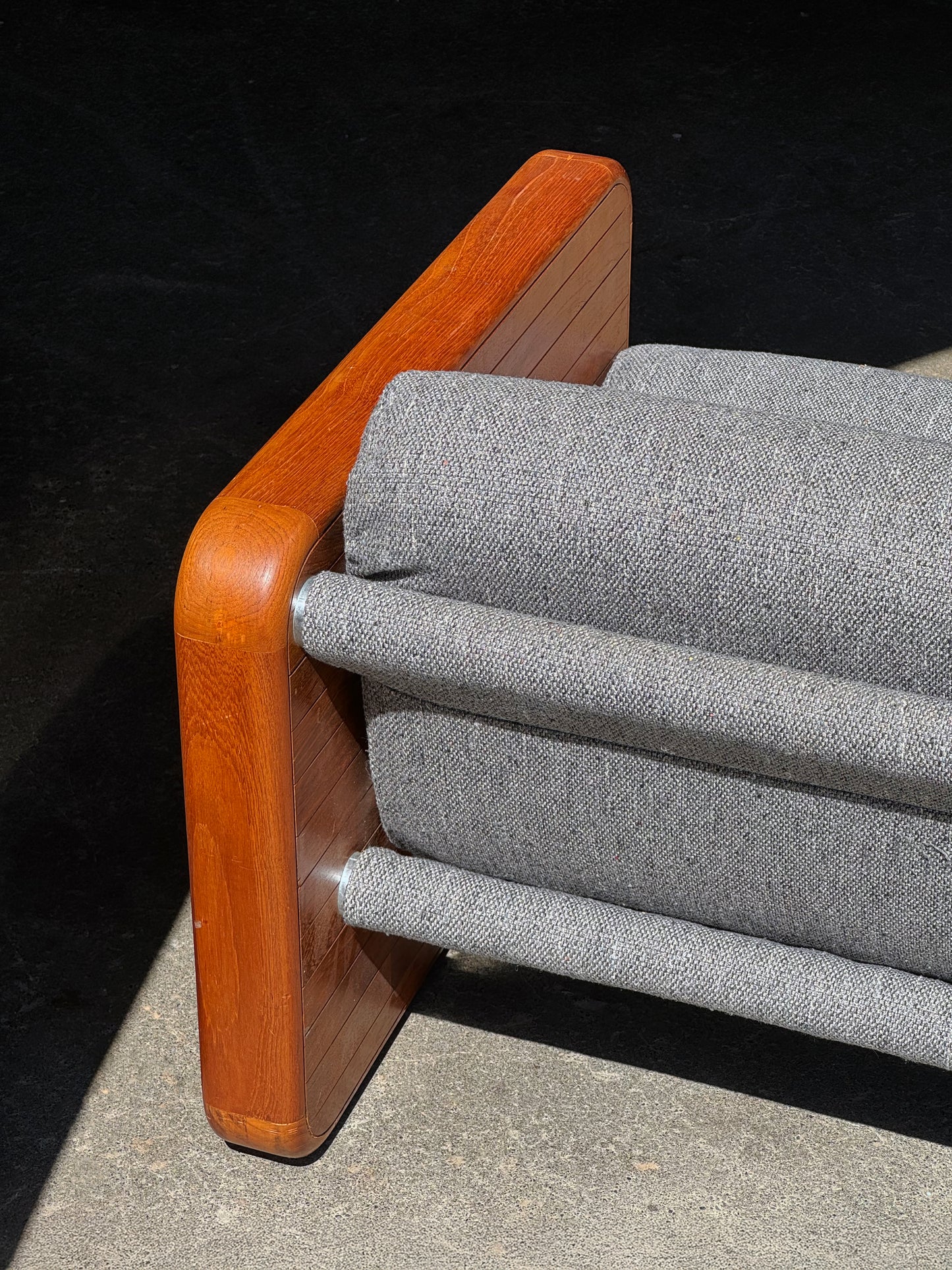 1970s 2-Seater Sling Sofa in solid teak and tweed upholstery