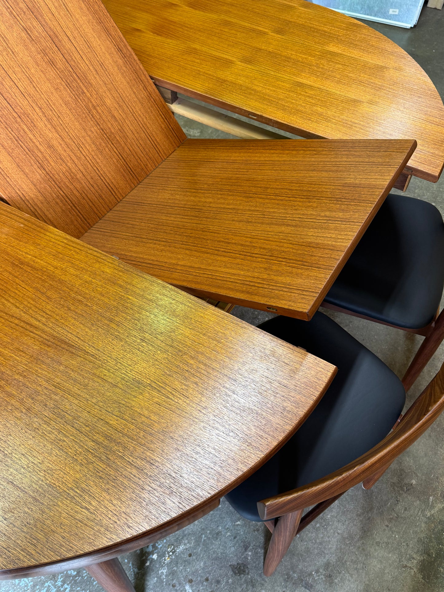 1950s Roundette Dining Set by Hans Olsen for Frem Røjle Møbelfabrik in teak