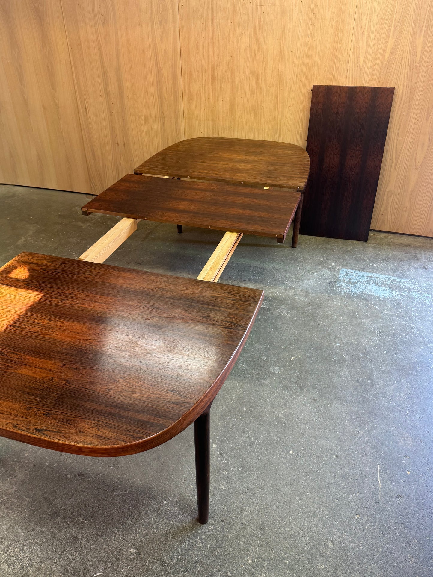 1960s Extending Dining Table by Harry Østergaard for Randers Møbelfabrik in rosewood