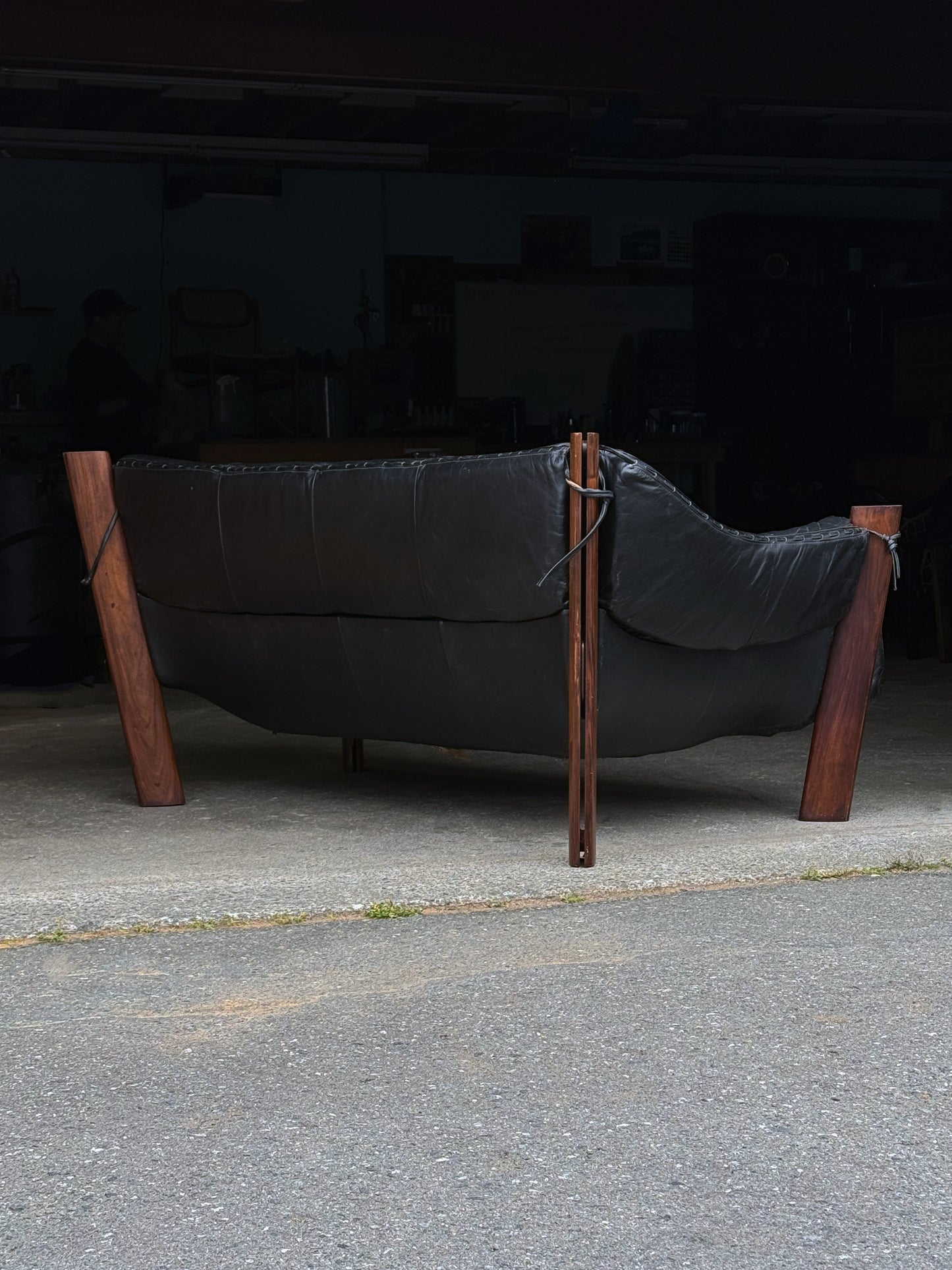 1970s MP-211 Two-Seater Sofa by Percival Lafer in original black leather and rosewood