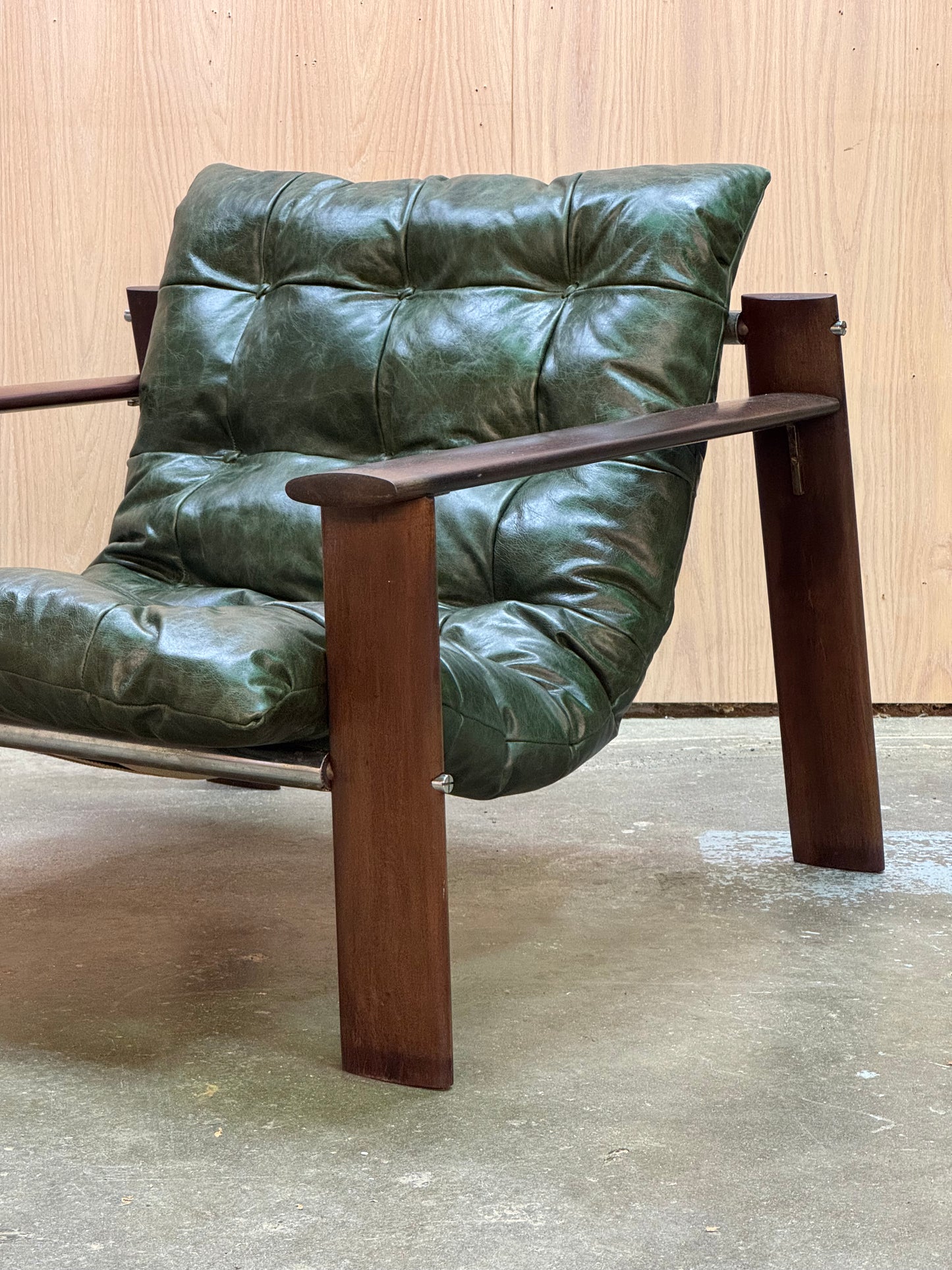 1970s MP-129 Lounge Chair by Percival Lafer in jatobá and dark green leather