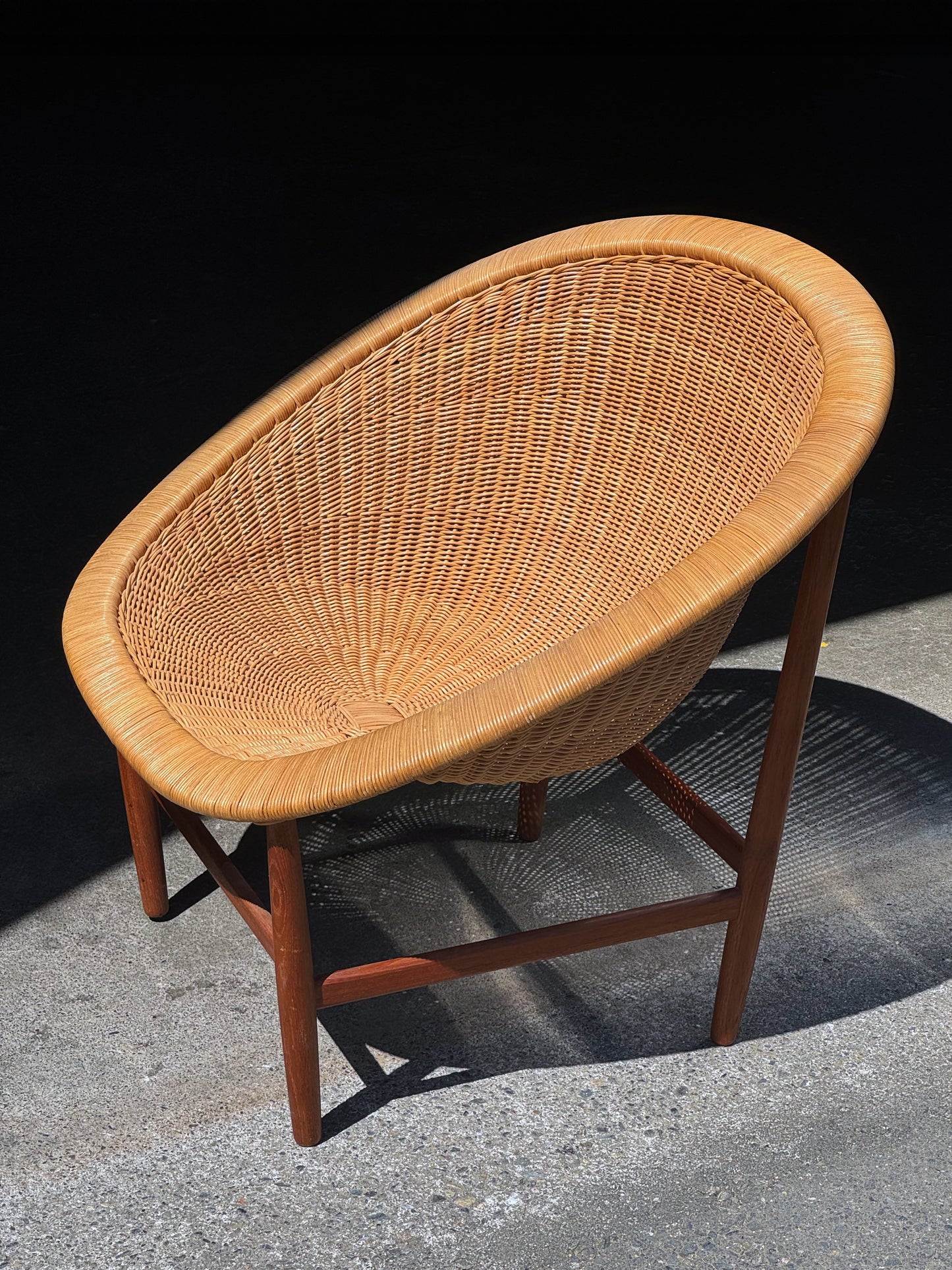 1950 Basket Chair by Nanna Ditzel for Ludvig Pontoppidan in teak and wicker