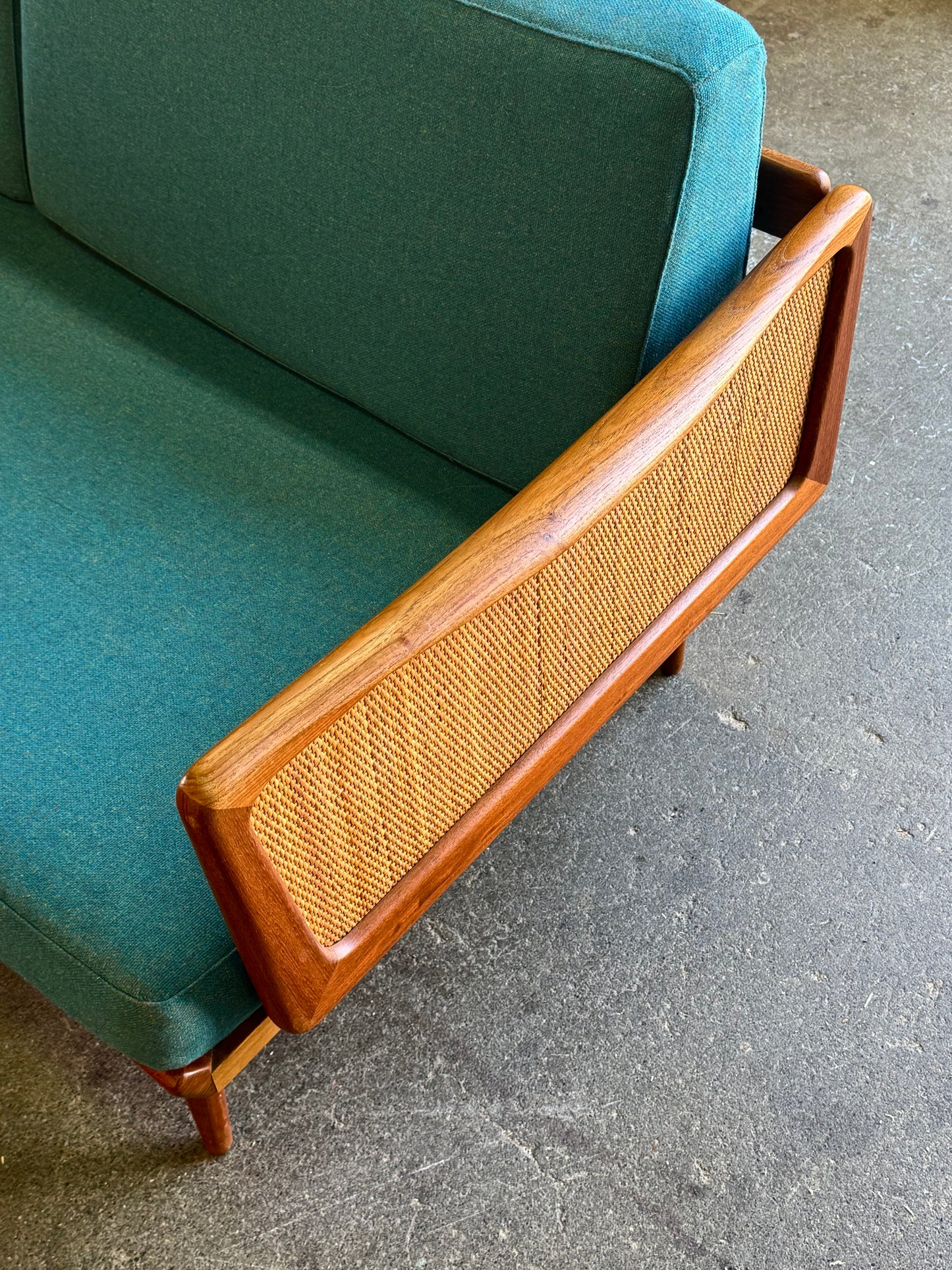 1960s FD451 Daybed by Peter Hvidt for France and Son in teak and rattan