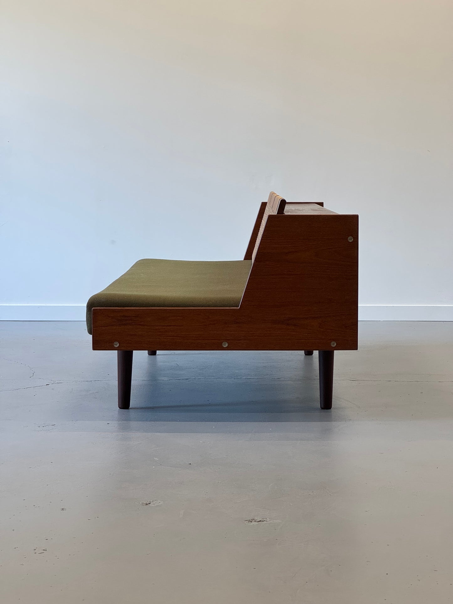 1950s Hans J. Wegner GE7 Daybed for Getama in Teak & Cane