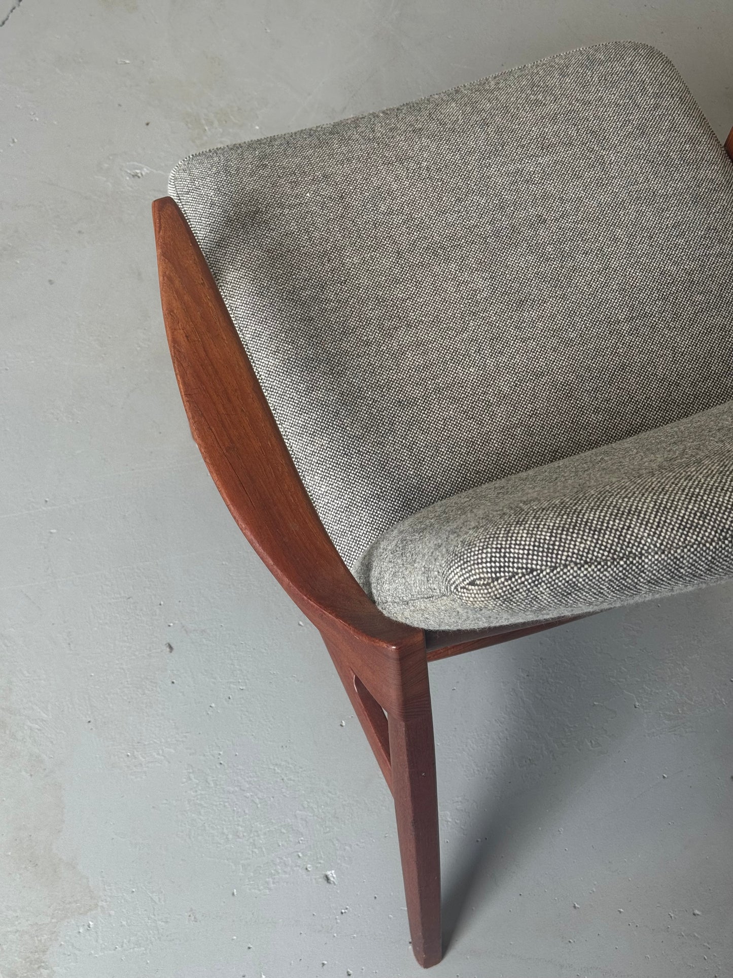 1950s FD125 Lounge Chair by Tove & Edvard Kindt-Larsen for France & Son in teak