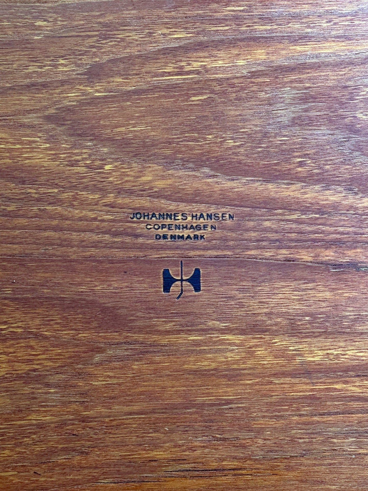 1960s JH566A Side Table by Hans J. Wegner for Johannes Hansen in teak and solid oak