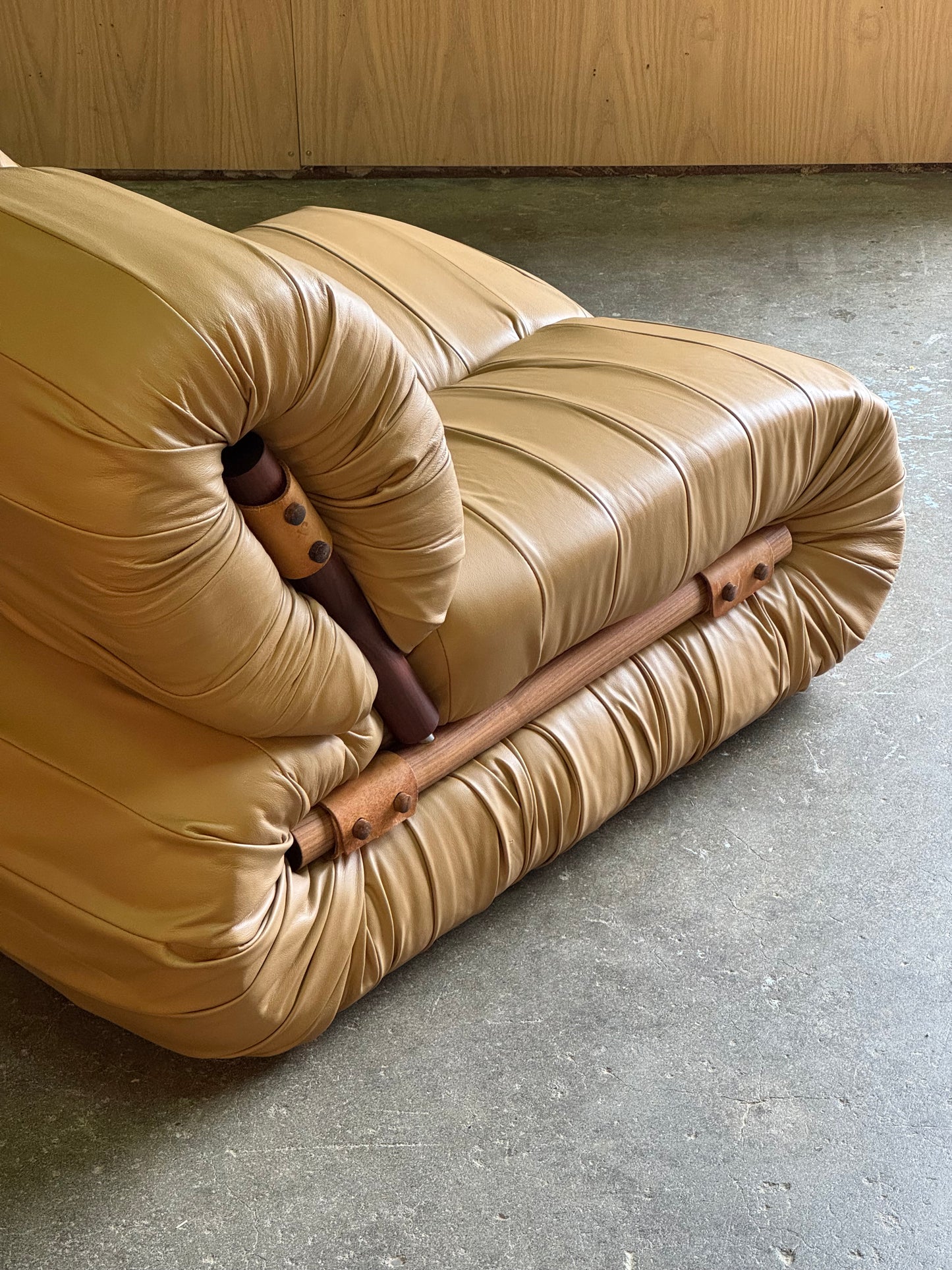 1970s MP 115 Lounge Chair by Percival Lafer for Lafer in tan leather