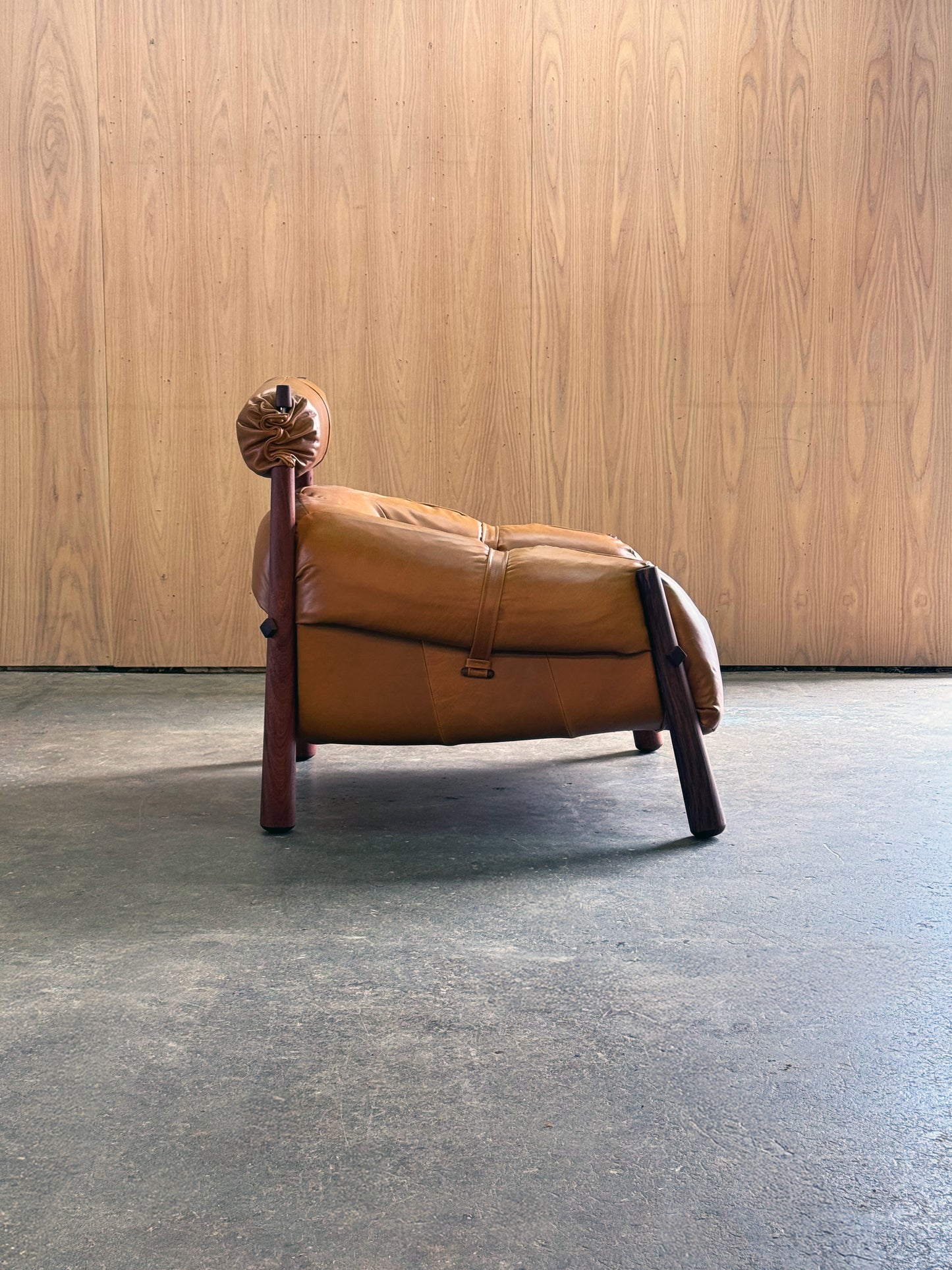 1970s Pair of MP-81 lounge chair and ottoman by Percival Lafer for Lafer MP in Brazilian jatoba.