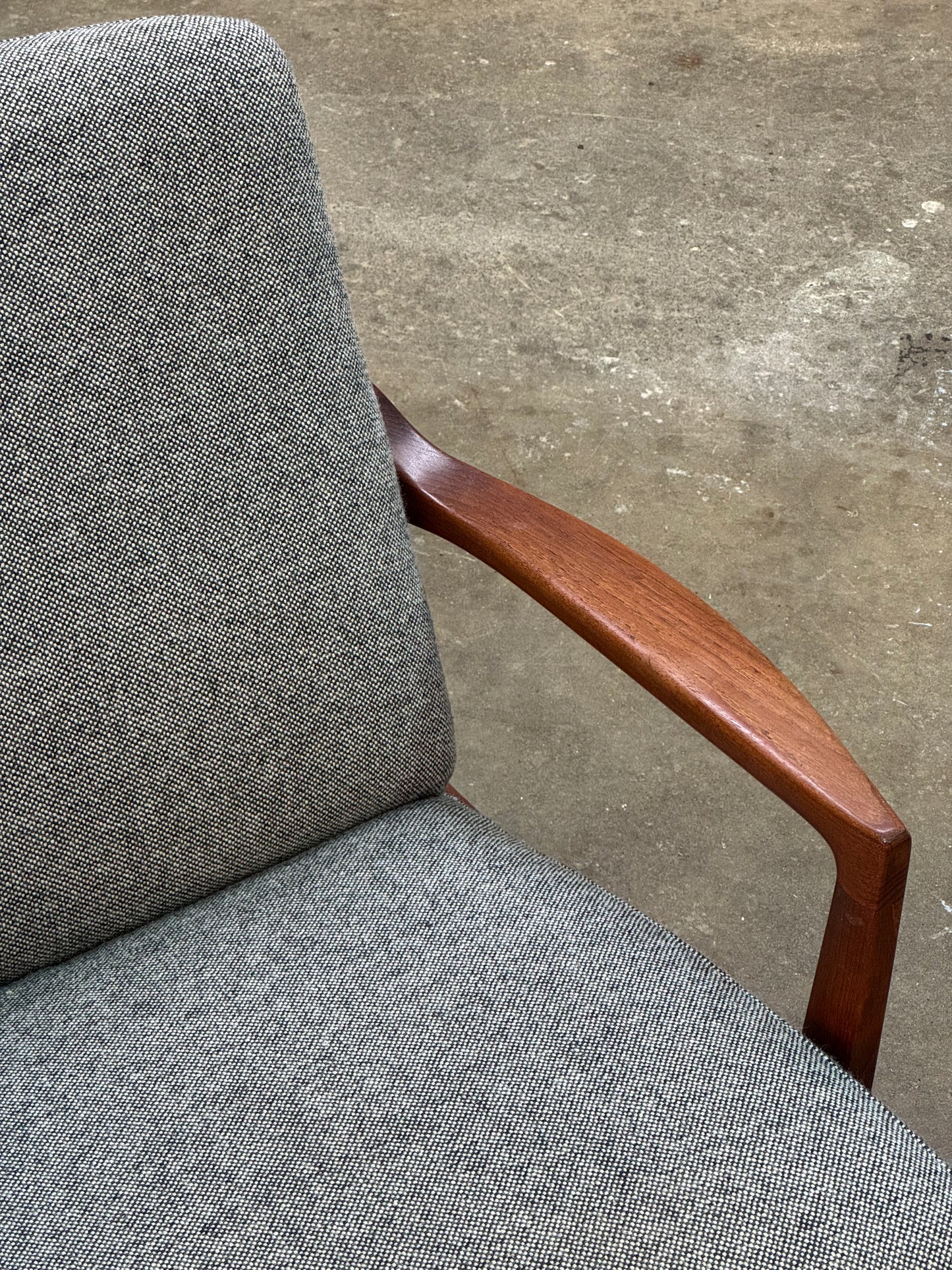 1950s FD125 Lounge Chair by Tove & Edvard Kindt-Larsen for France & Son in teak