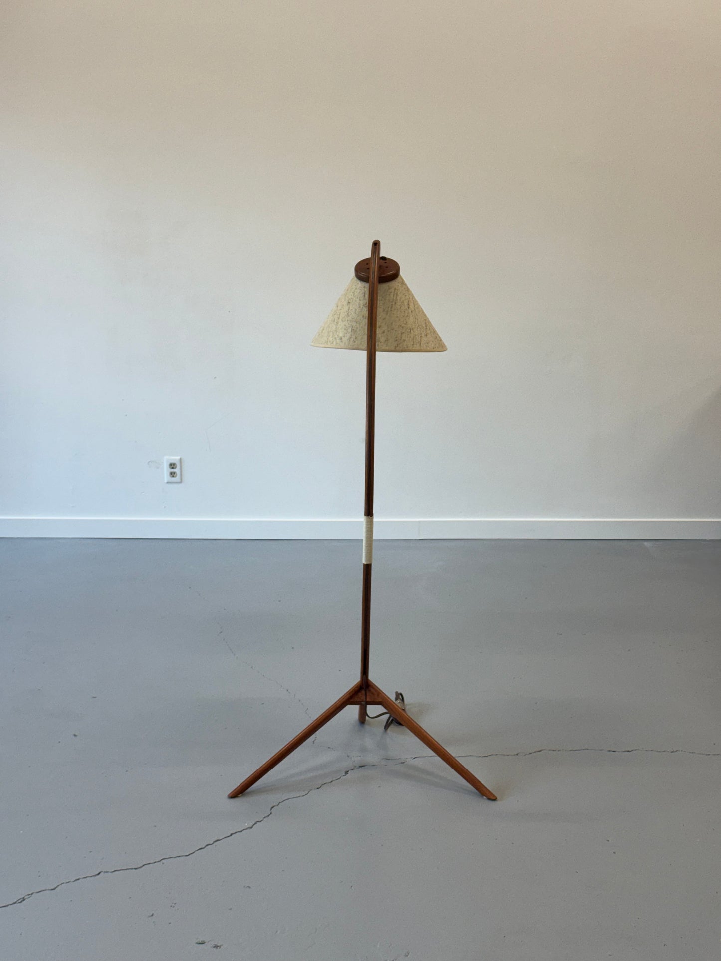 1960s Canadian Modern Bow Floor Lamp in Teak